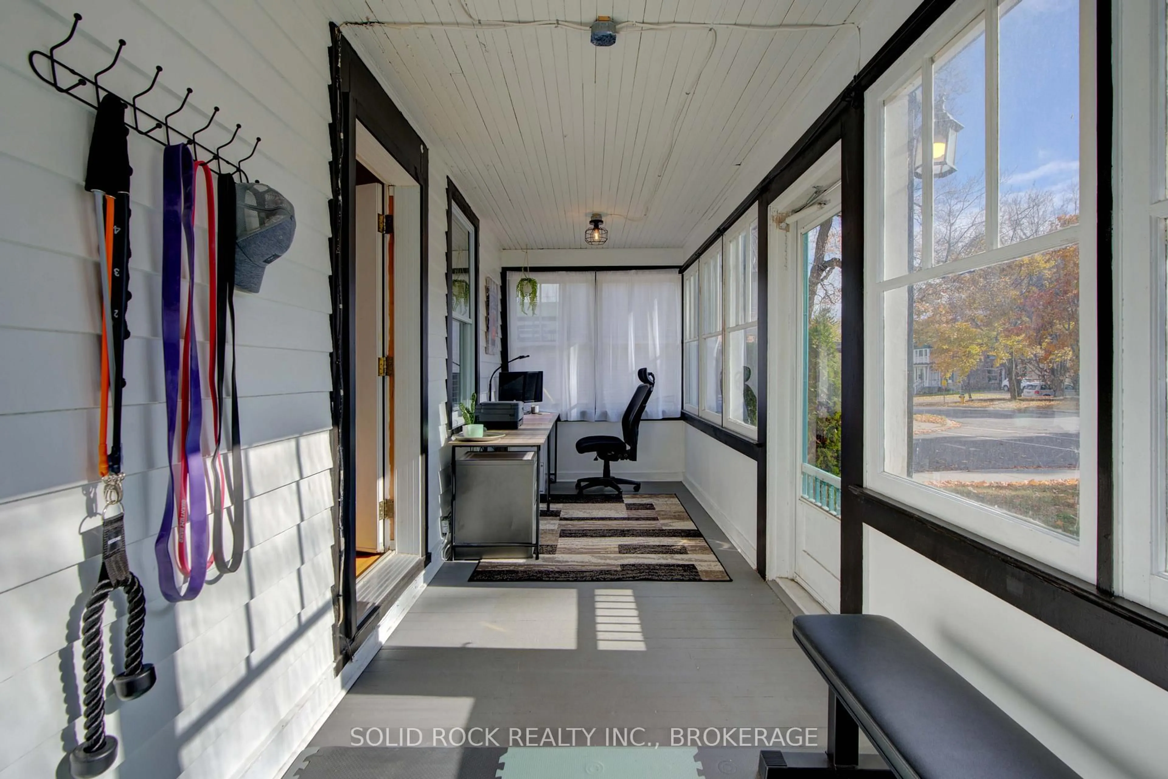 Indoor entryway for 204 King St, Gananoque Ontario K7G 2G6