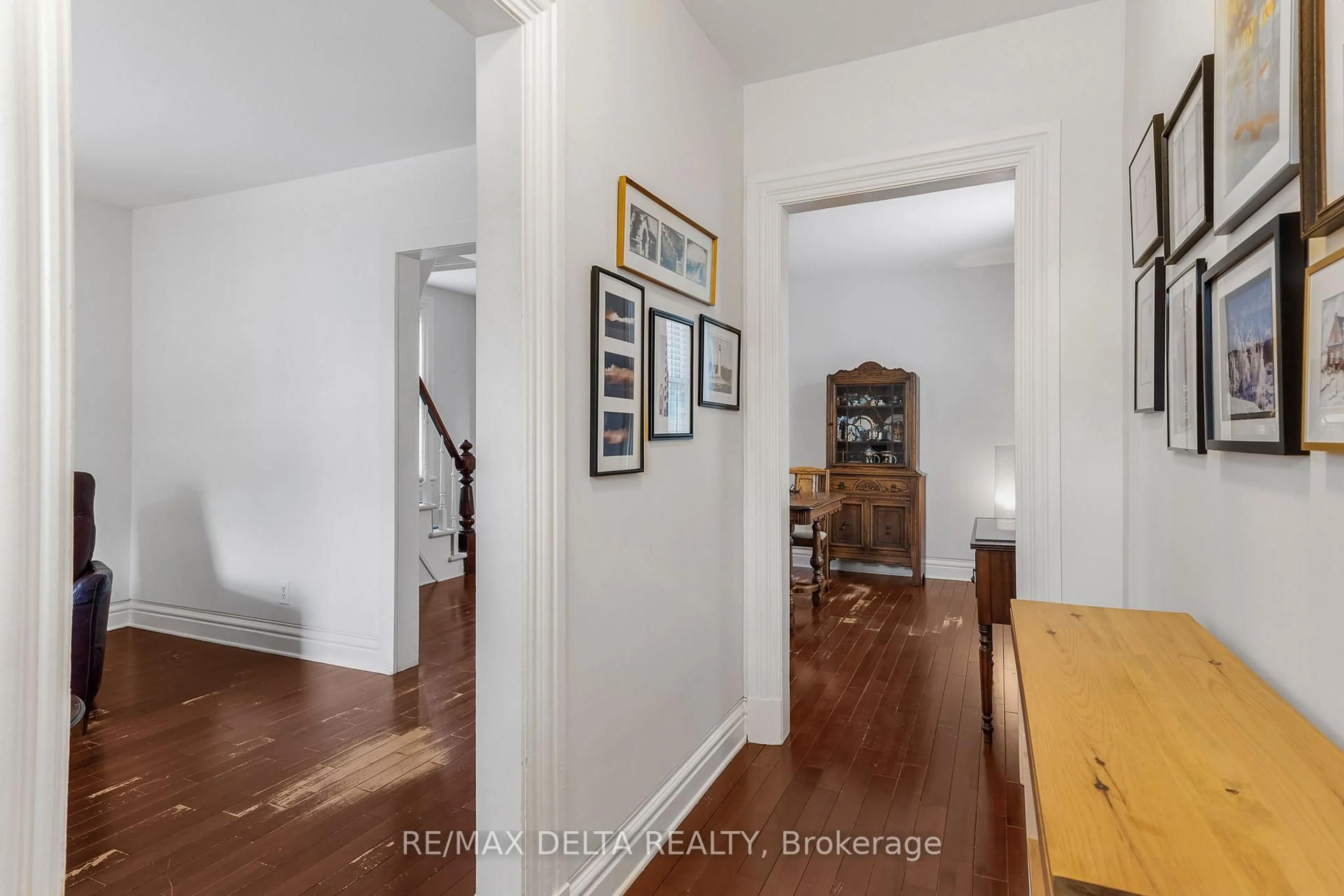 Indoor entryway for 89 High St, Champlain Ontario K0B 1R0