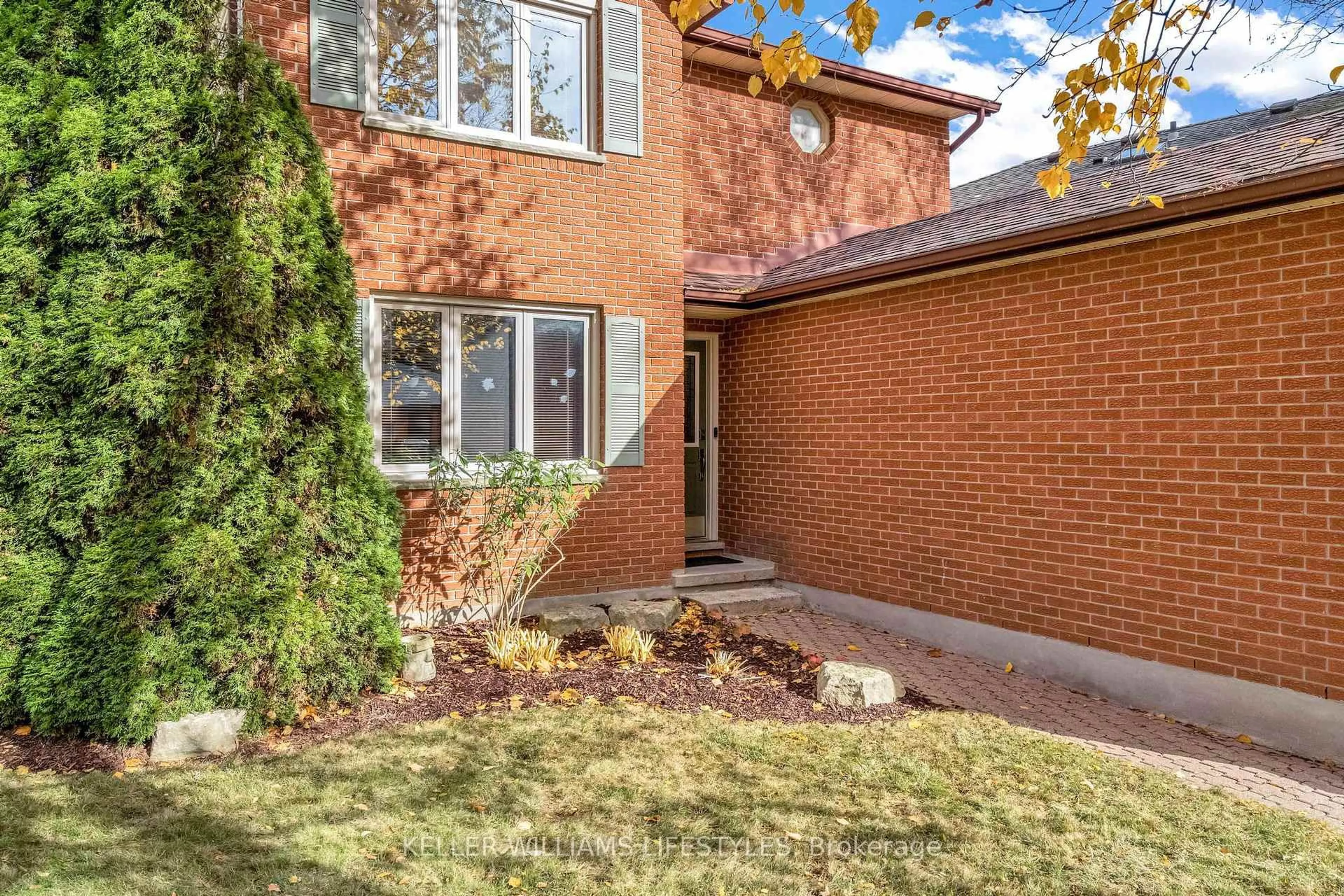 Home with brick exterior material, street for 175 Walmer Gdns, London North Ontario N6G 4H3