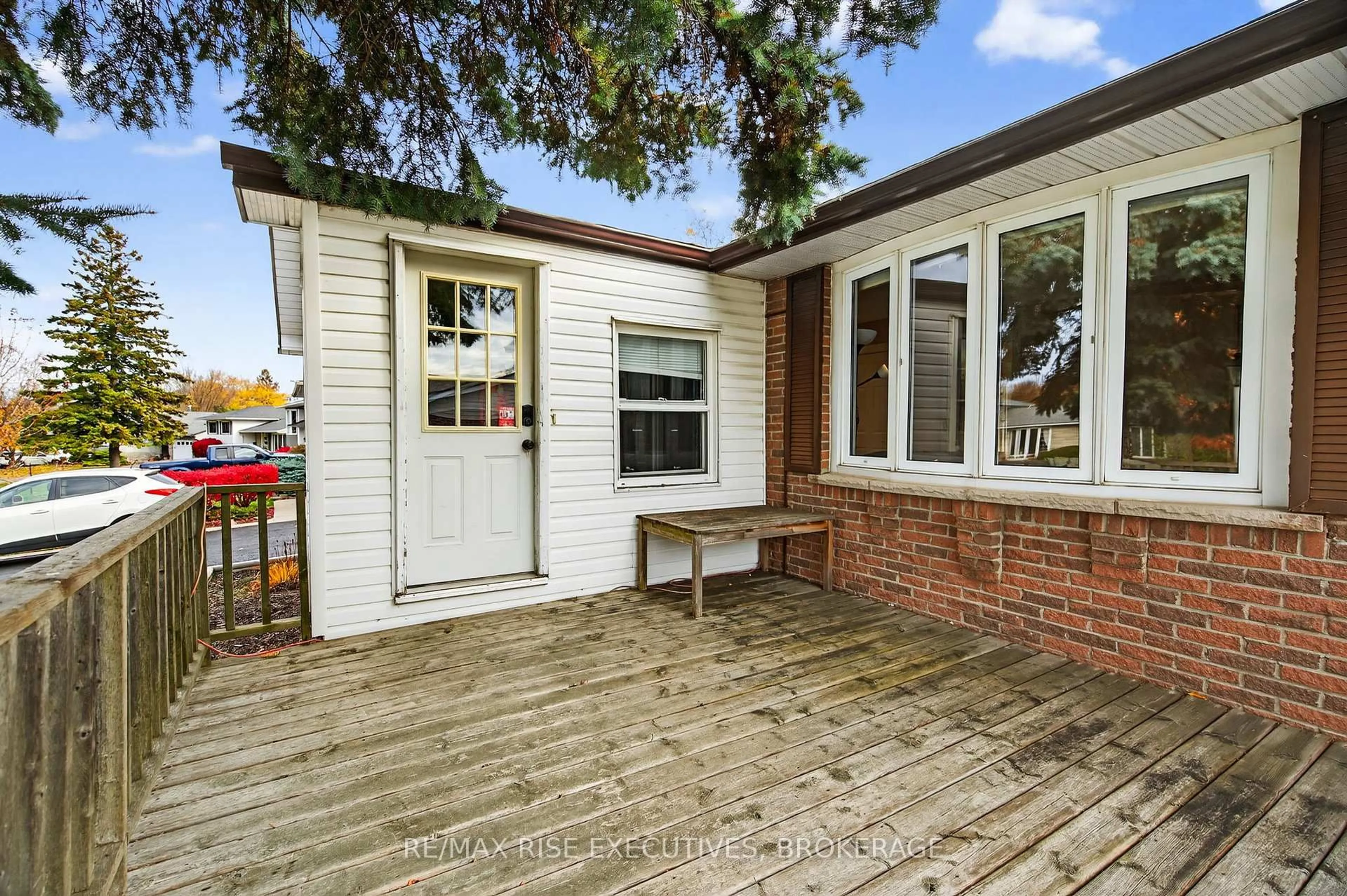 Unknown for 928 Hudson Dr, Kingston Ontario K7M 5K6