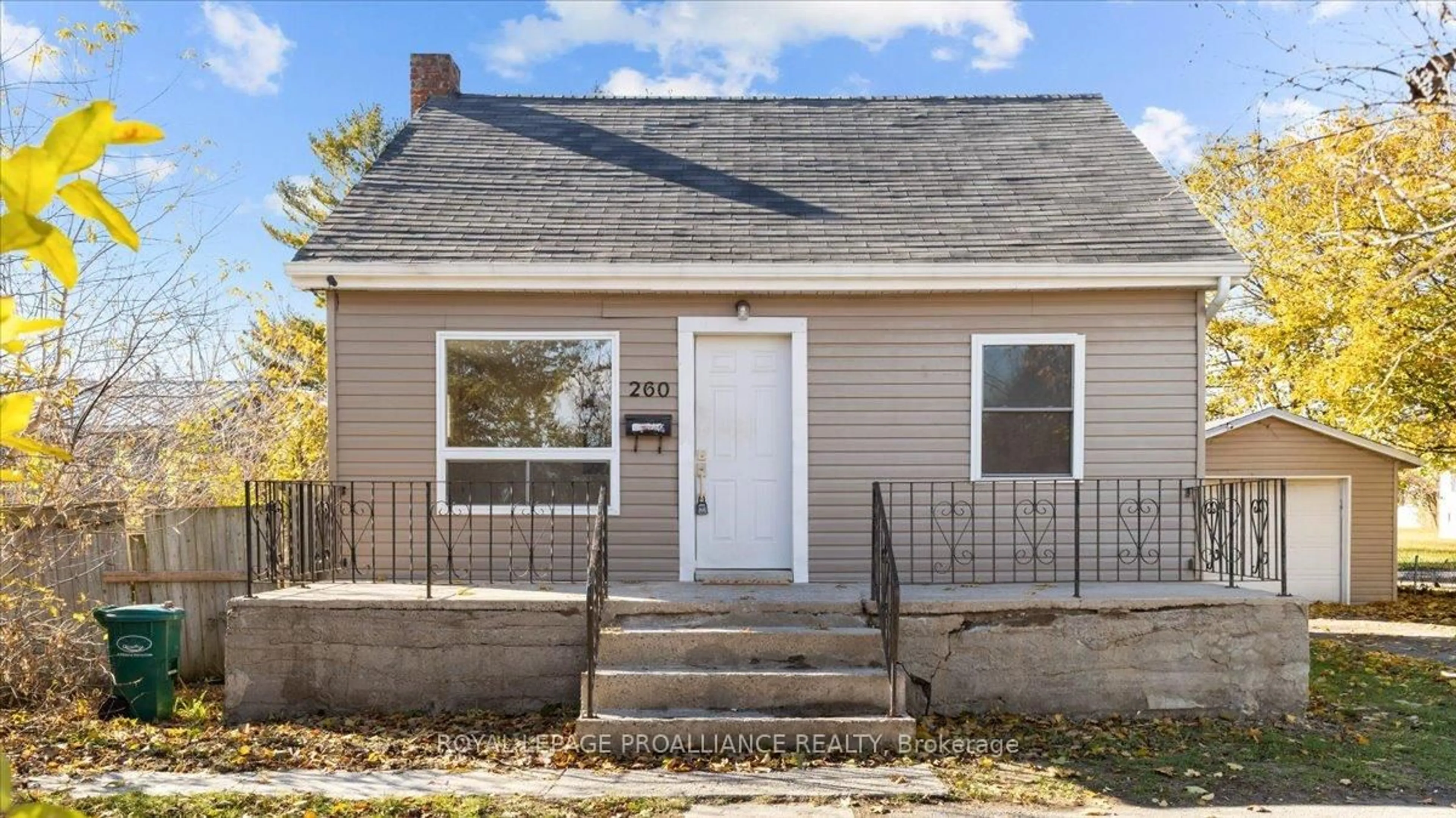 Home with vinyl exterior material, street for 260 Sidney St, Quinte West Ontario K8V 2T6