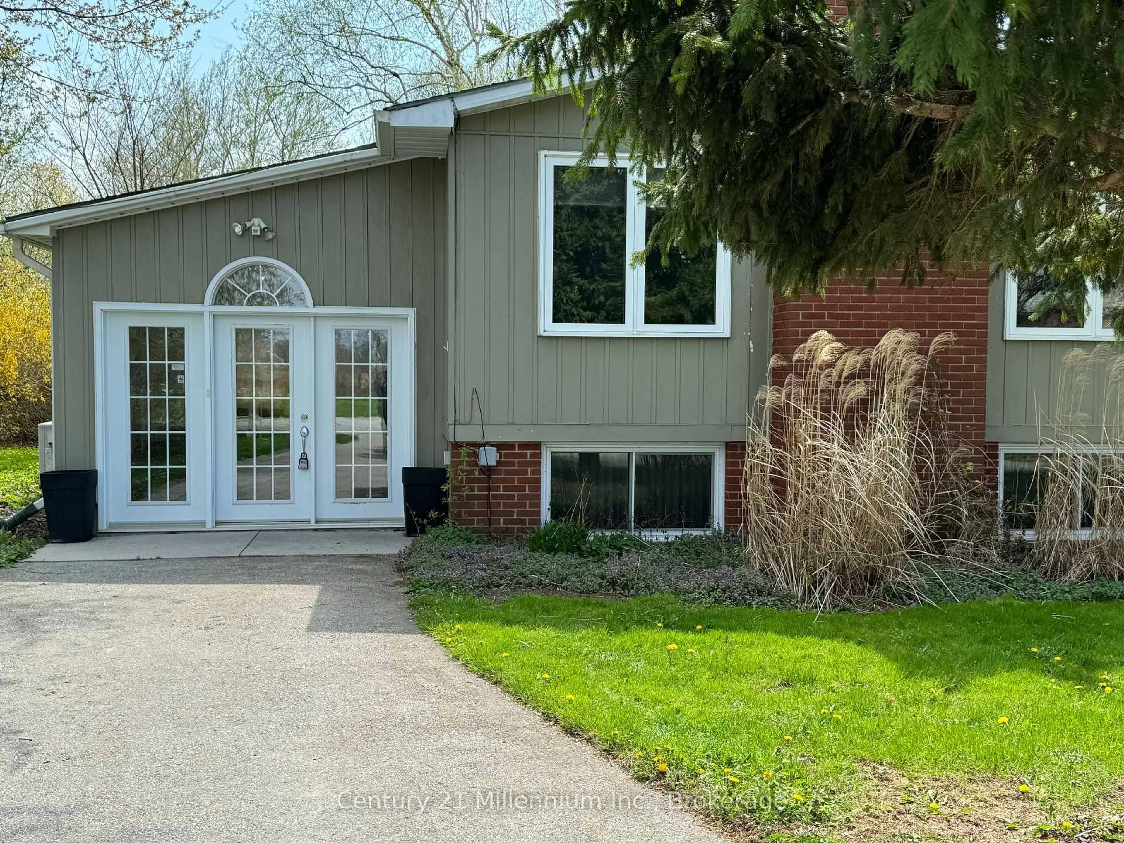 Home with vinyl exterior material, street for 72234 LAKESHORE Dr, Bluewater Ontario N0M 1N0