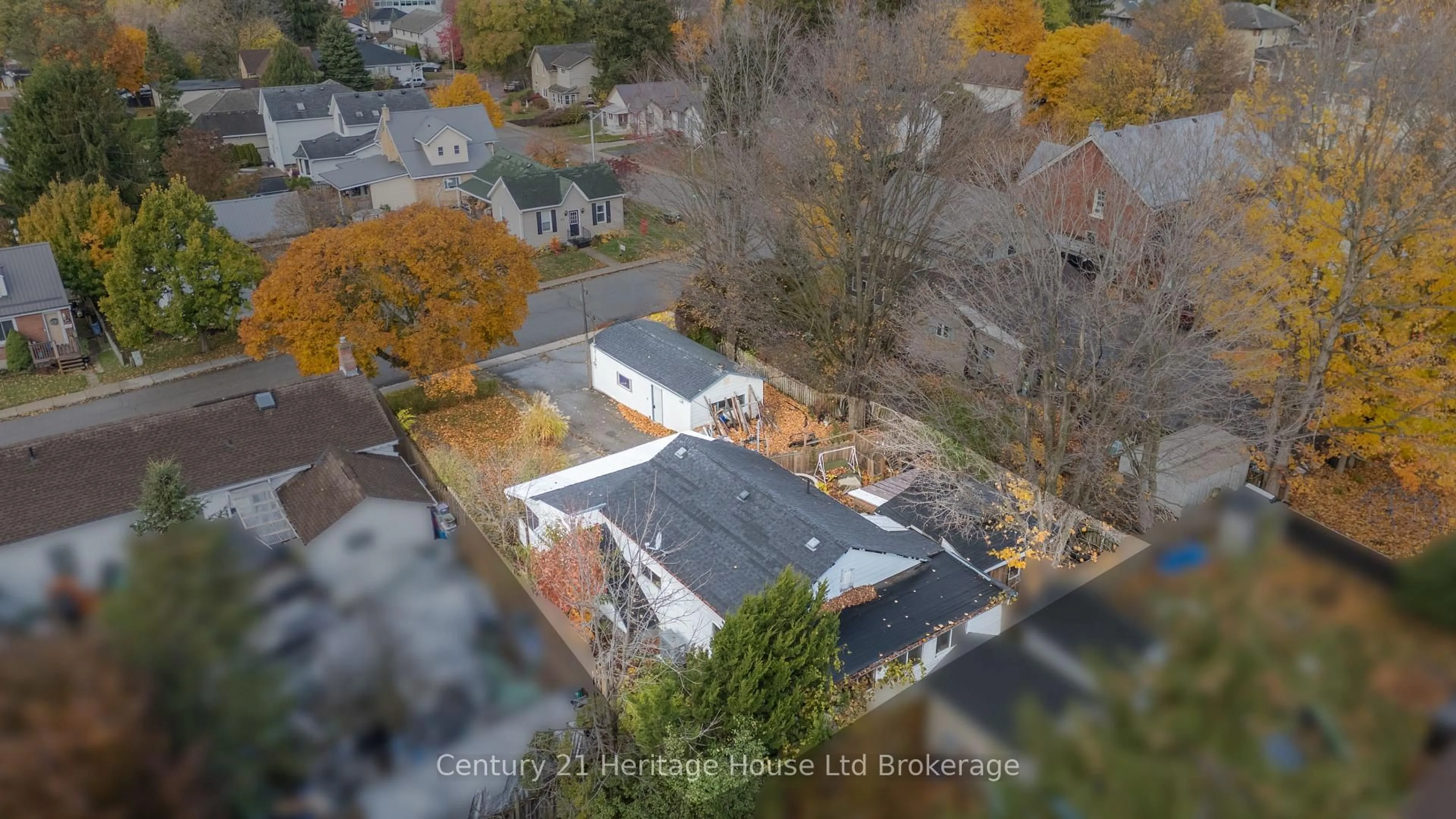 A pic from outside/outdoor area/front of a property/back of a property/a pic from drone, city buildings view from balcony for 59 Norwich Ave, Woodstock Ontario N4S 3V1