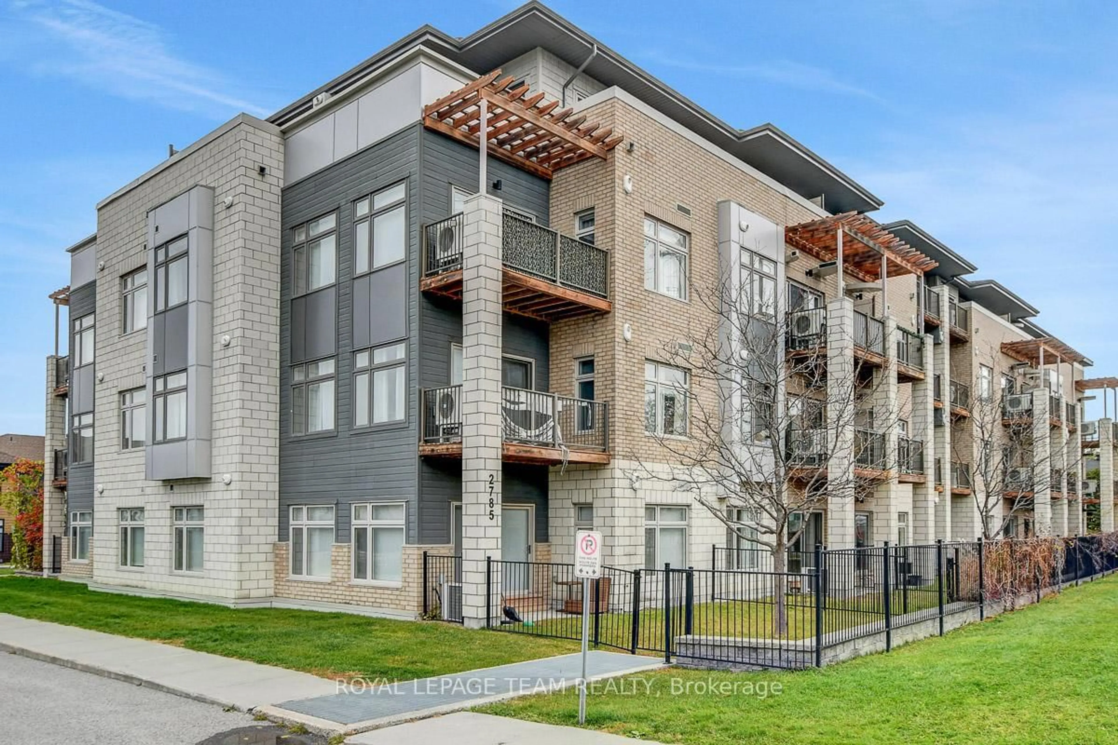 Unknown for 2785 Baseline Rd #201, Ottawa Ontario K2H 1G9