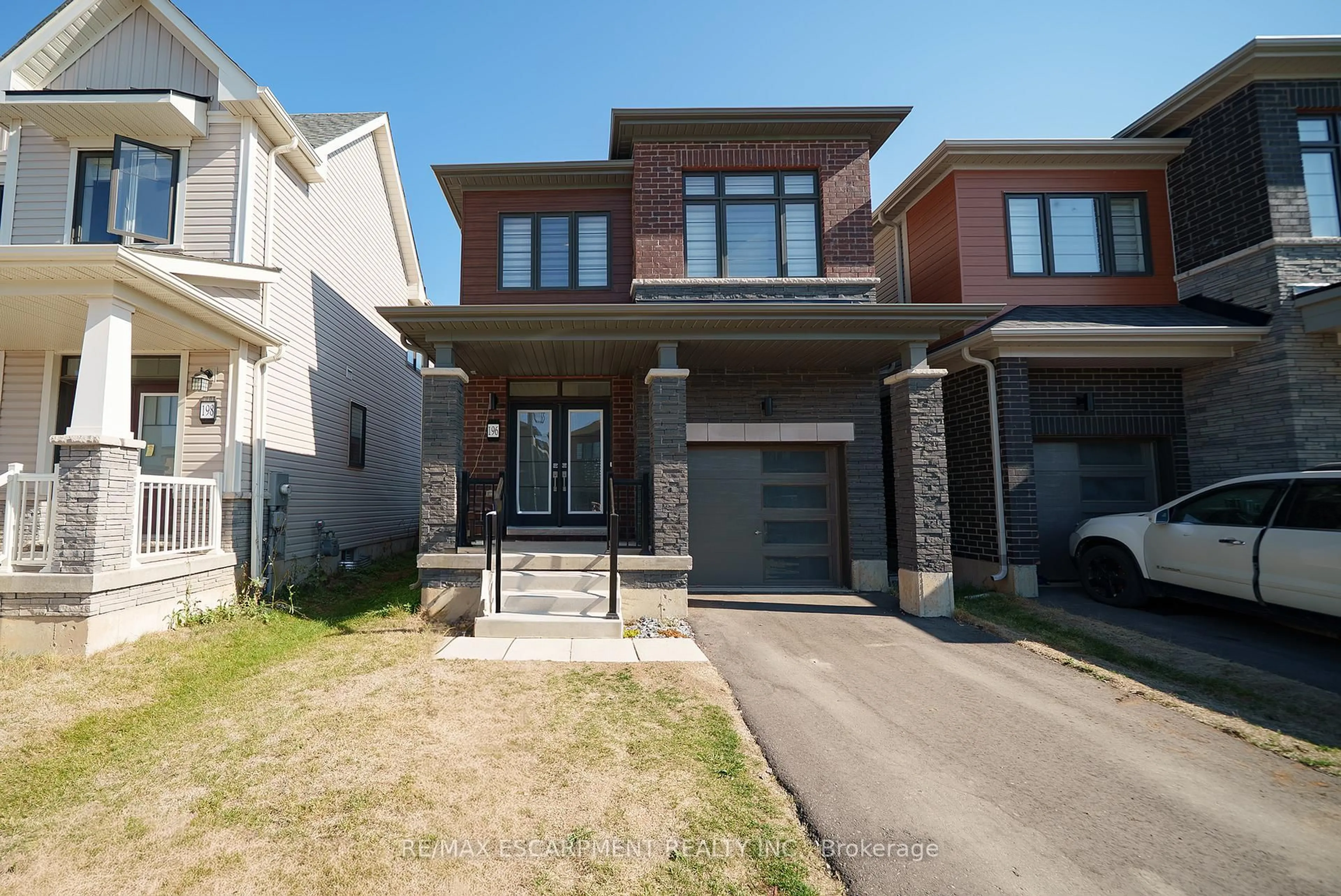 Home with brick exterior material, street for 196 Wilmot Rd, Brantford Ontario N3T 0W7