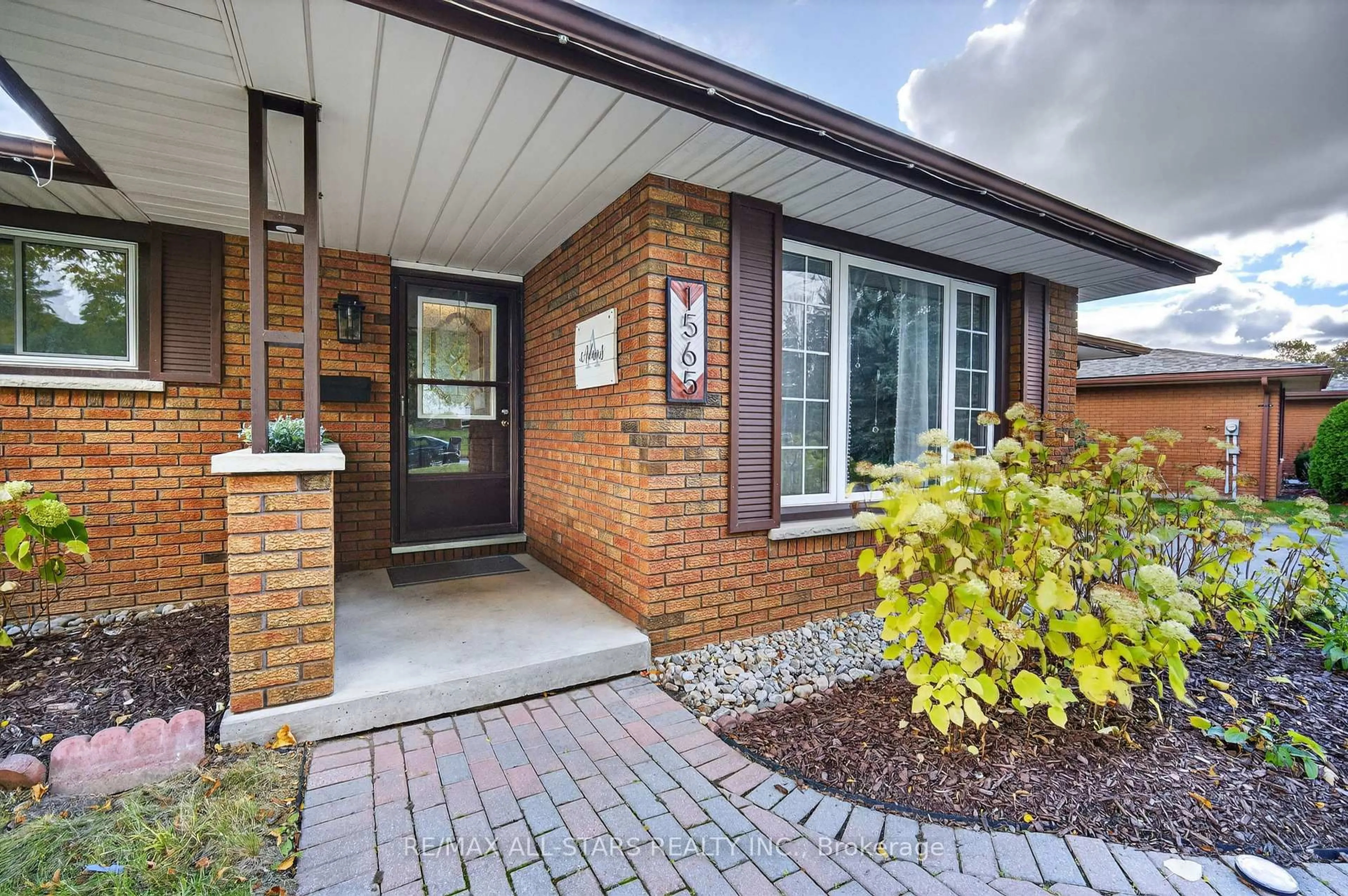 Home with brick exterior material, street for 1565 Cherryhill Rd, Peterborough Ontario K9K 1A7