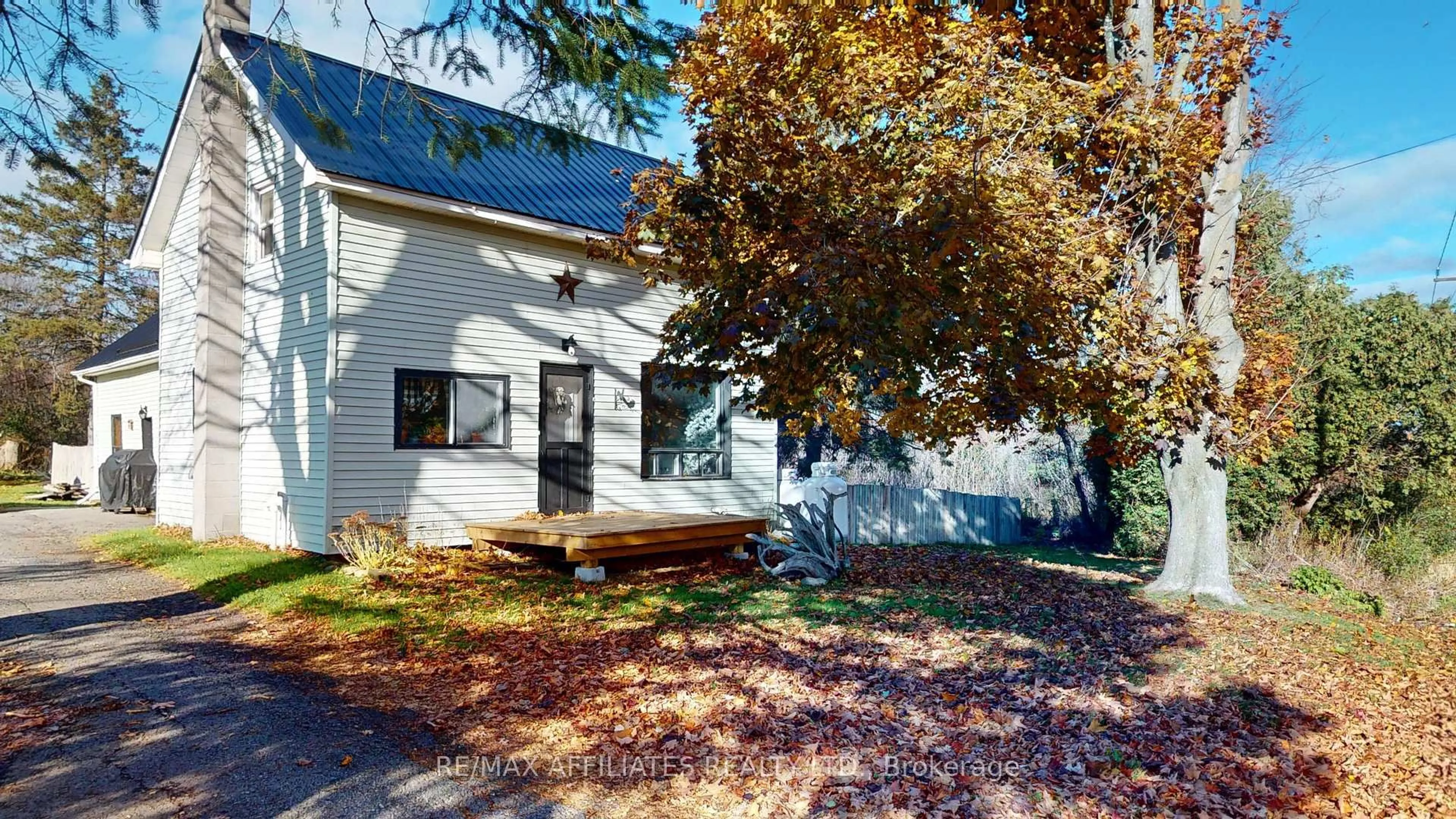 A pic from outside/outdoor area/front of a property/back of a property/a pic from drone, street for 2920 Second Concession Rd, Elizabethtown-Kitley Ontario K6V 5T1