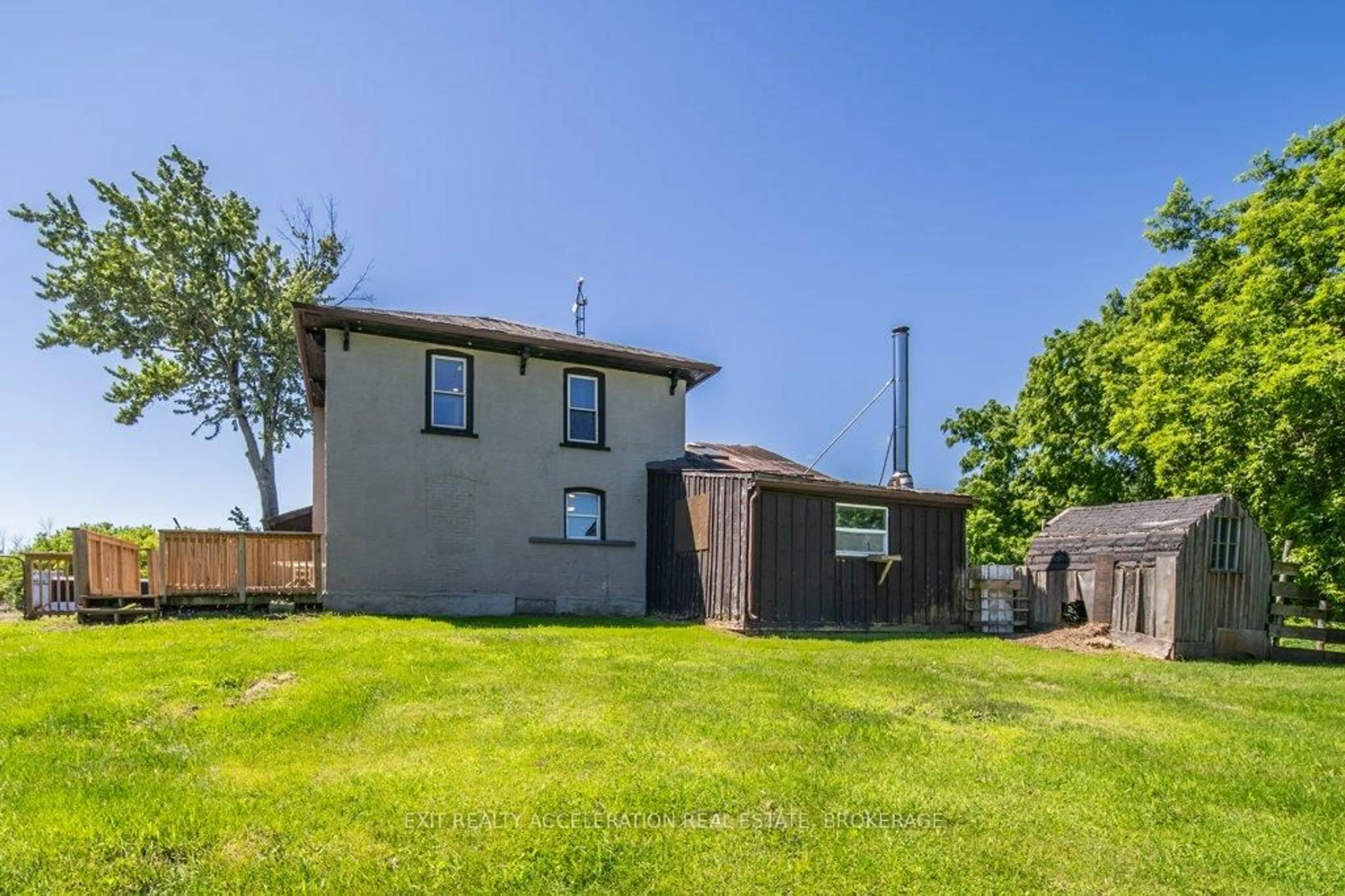 A pic from outside/outdoor area/front of a property/back of a property/a pic from drone, unknown for 71 GOODYEAR Rd, Plantagenet Ontario K7R 3L2