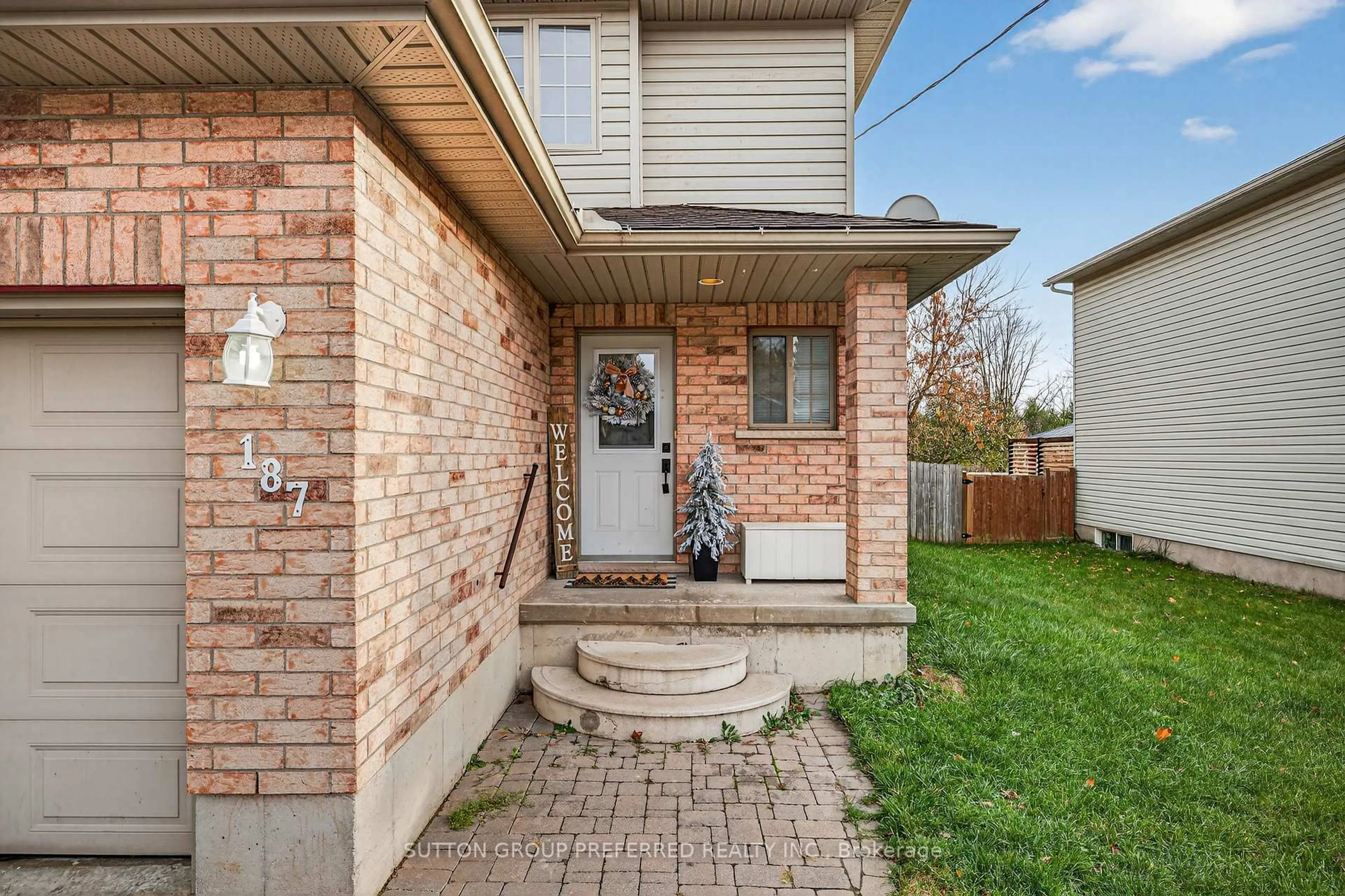 Home with brick exterior material, street for 187 Victoria St, Ingersoll Ontario N5C 2N2