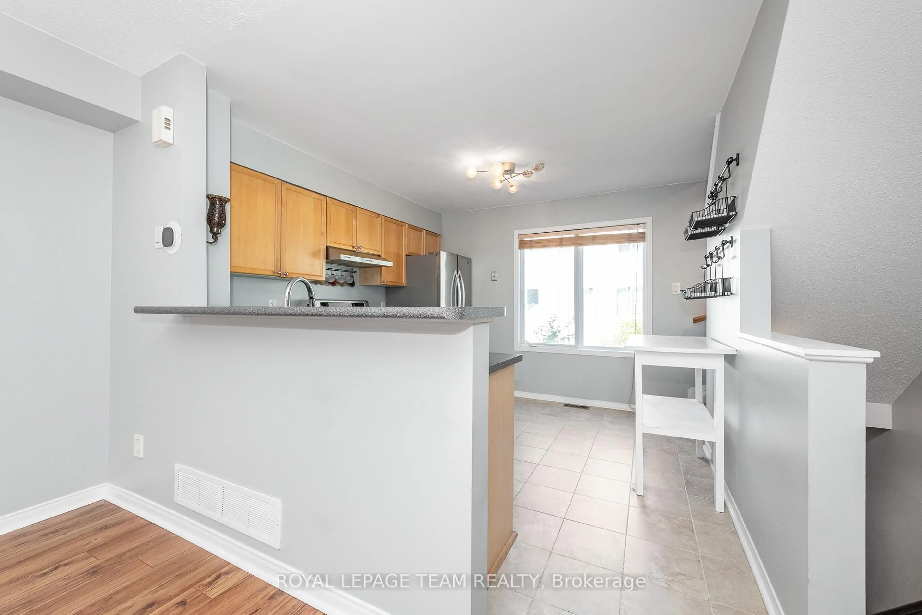Open concept kitchen, unknown for 40 Manhattan Cres, Ottawa Ontario K2C 4B5