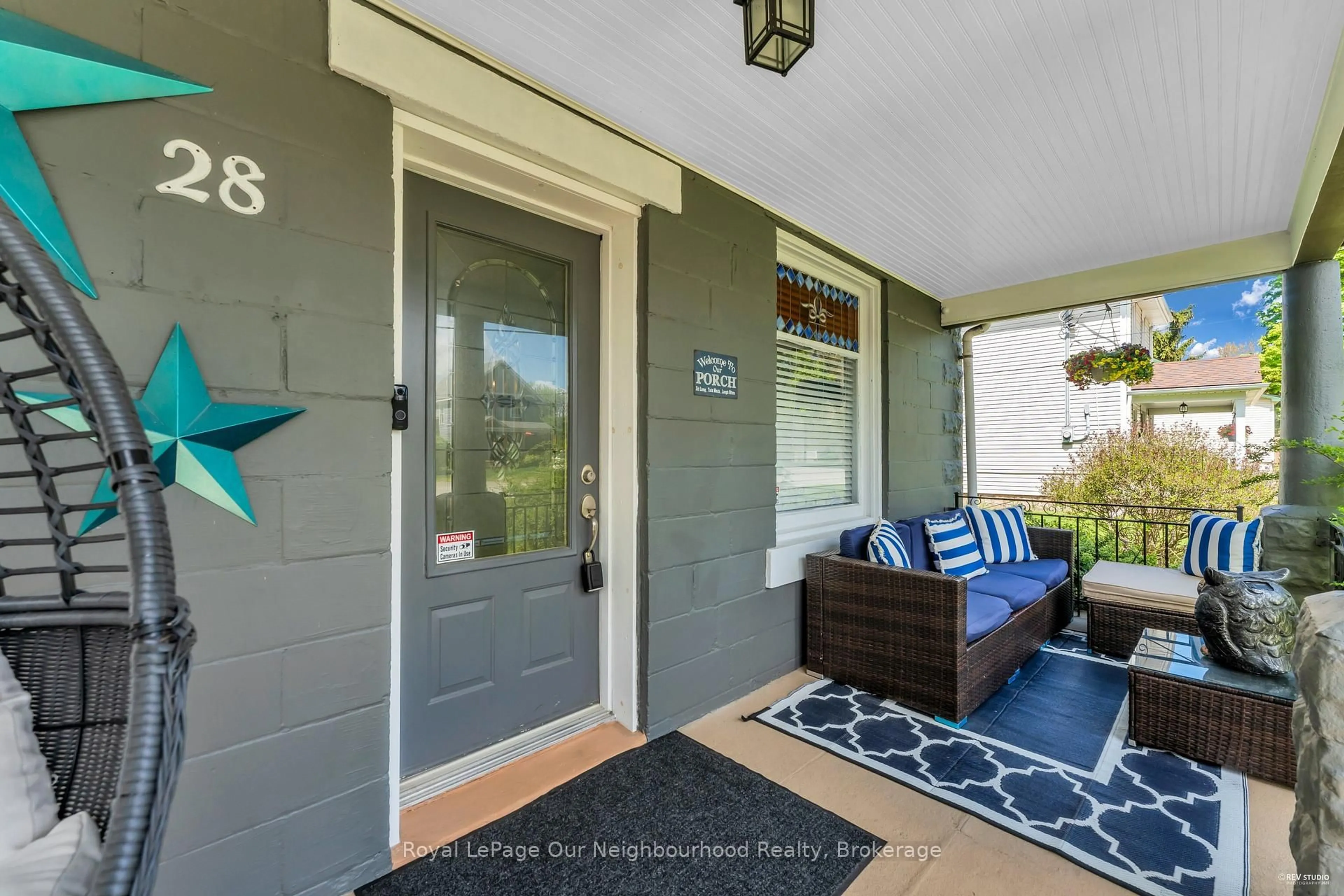 Indoor entryway for 28 Ramey Ave, Port Colborne Ontario L3K 2L3