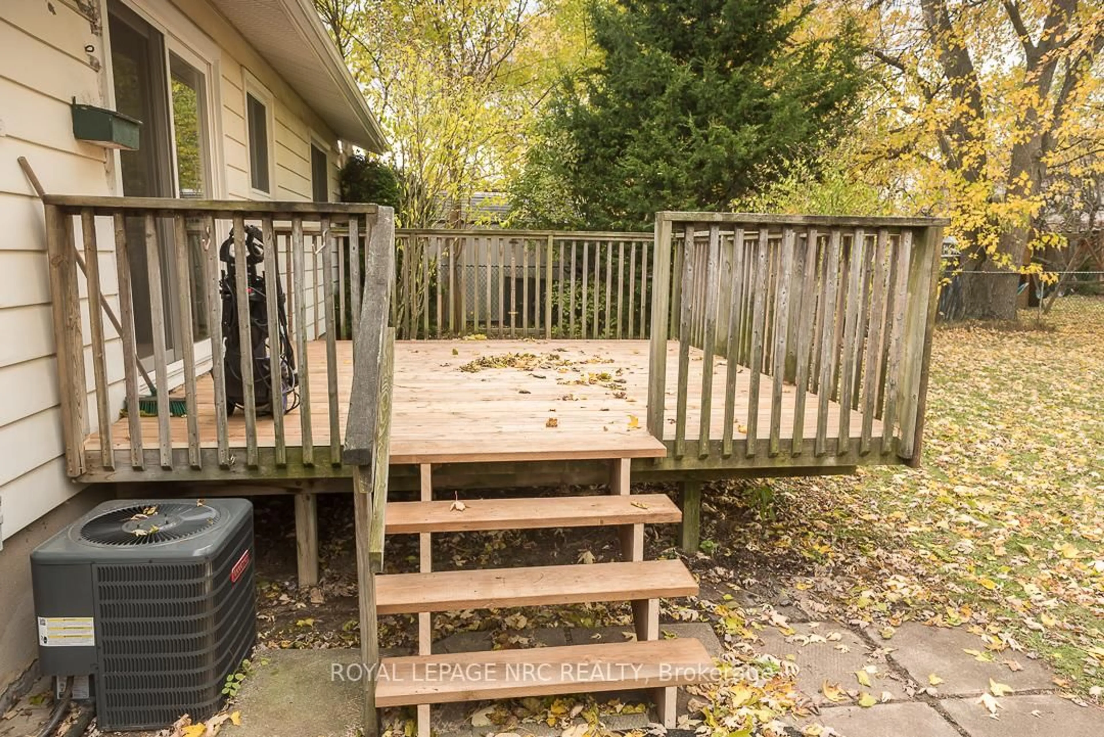 Patio, unknown for 308 Pelham Rd, St. Catharines Ontario L2S 1Y3