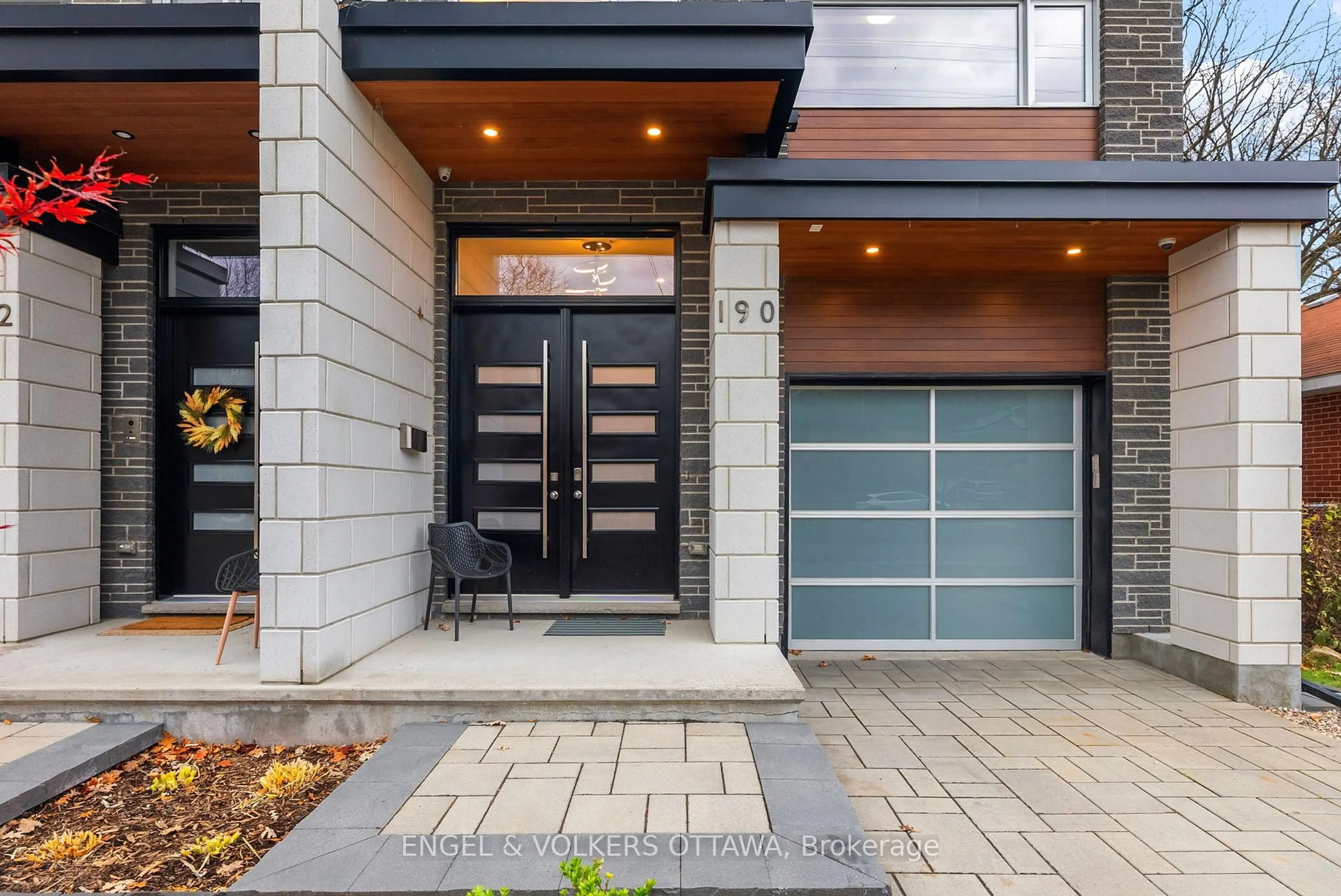 Home with brick exterior material, street for 190 Northwestern Ave, Ottawa Ontario K1Y 0M3