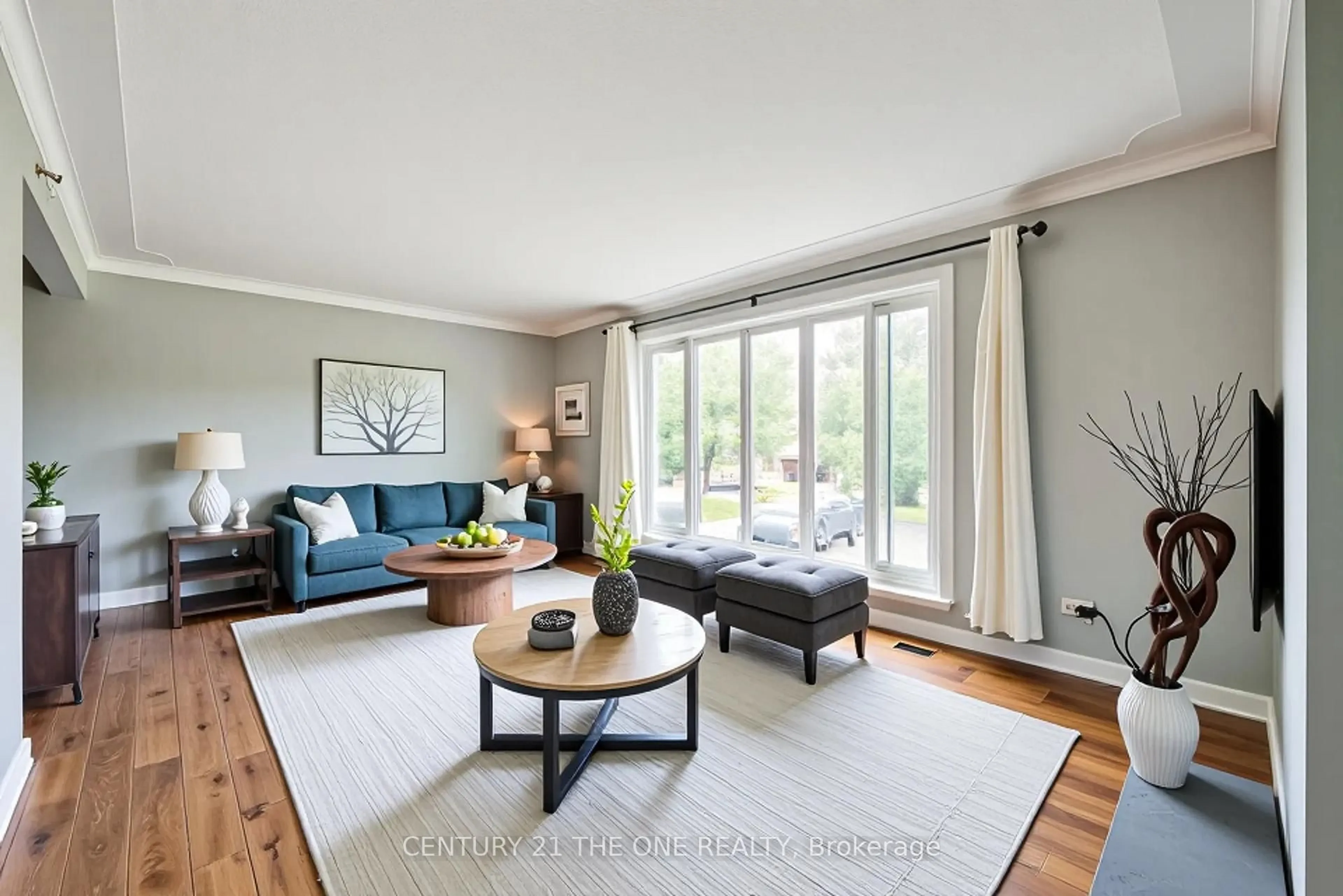 Living room with furniture, wood/laminate floor for 25 Carrol St, Kitchener Ontario N2C 1T4