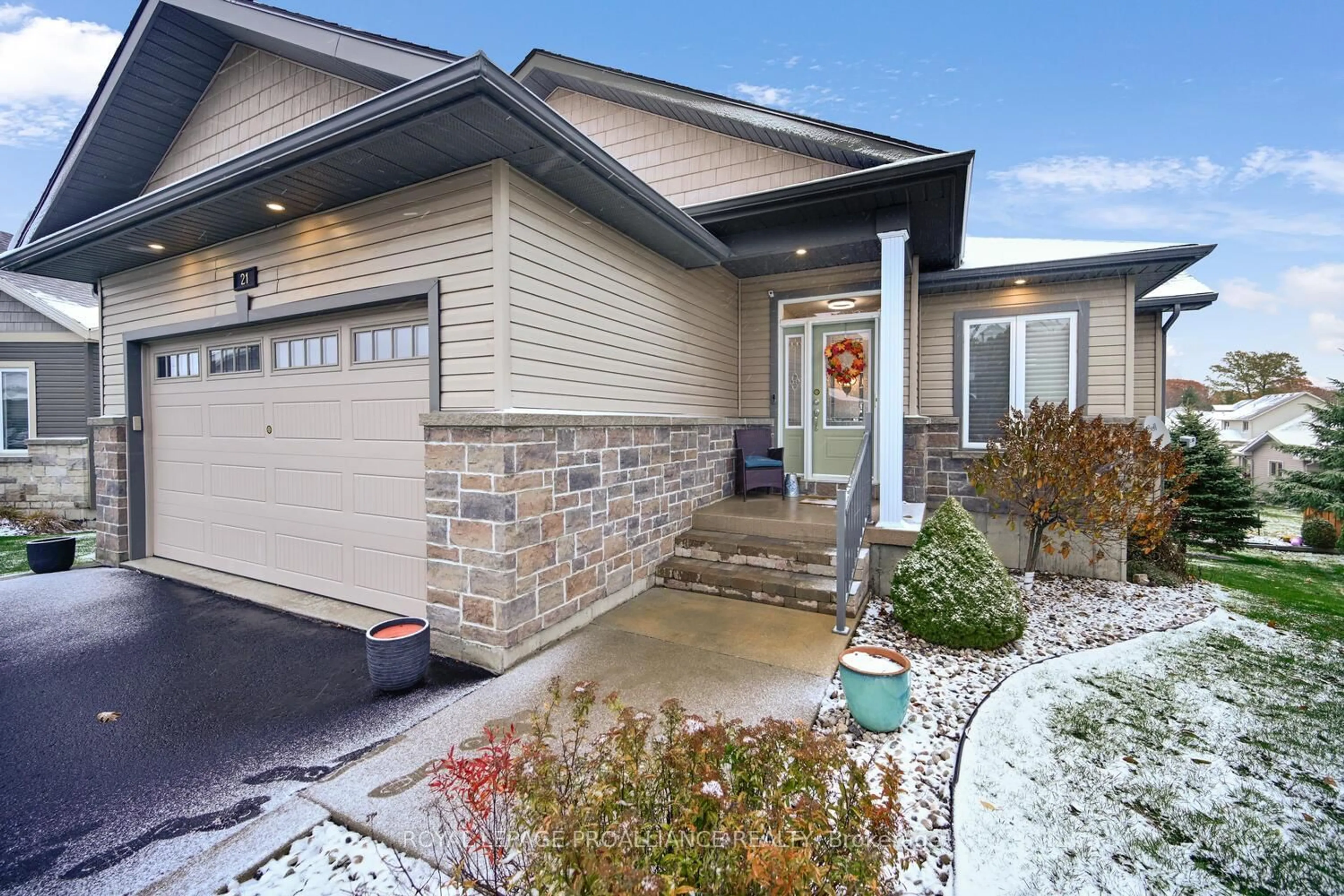 Unknown for 21 Donaldson Crt, Brockville Ontario K6V 7J1