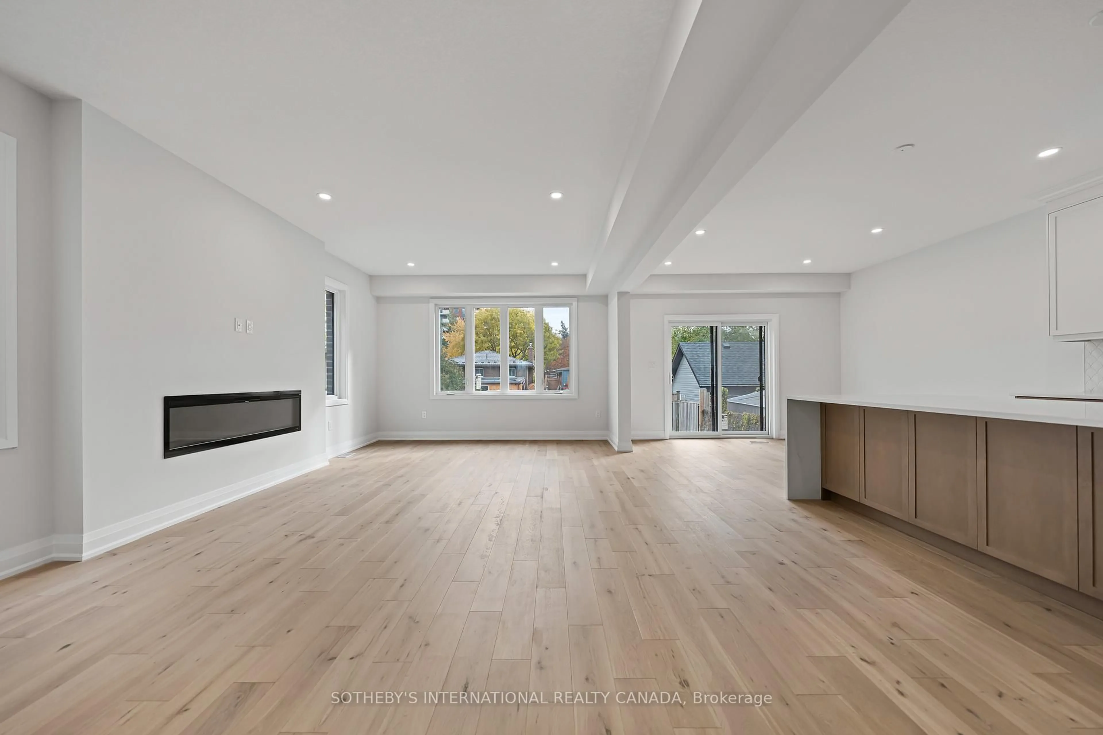 Unknown for 297 Ottawa St, Kitchener Ontario N2H 3K9