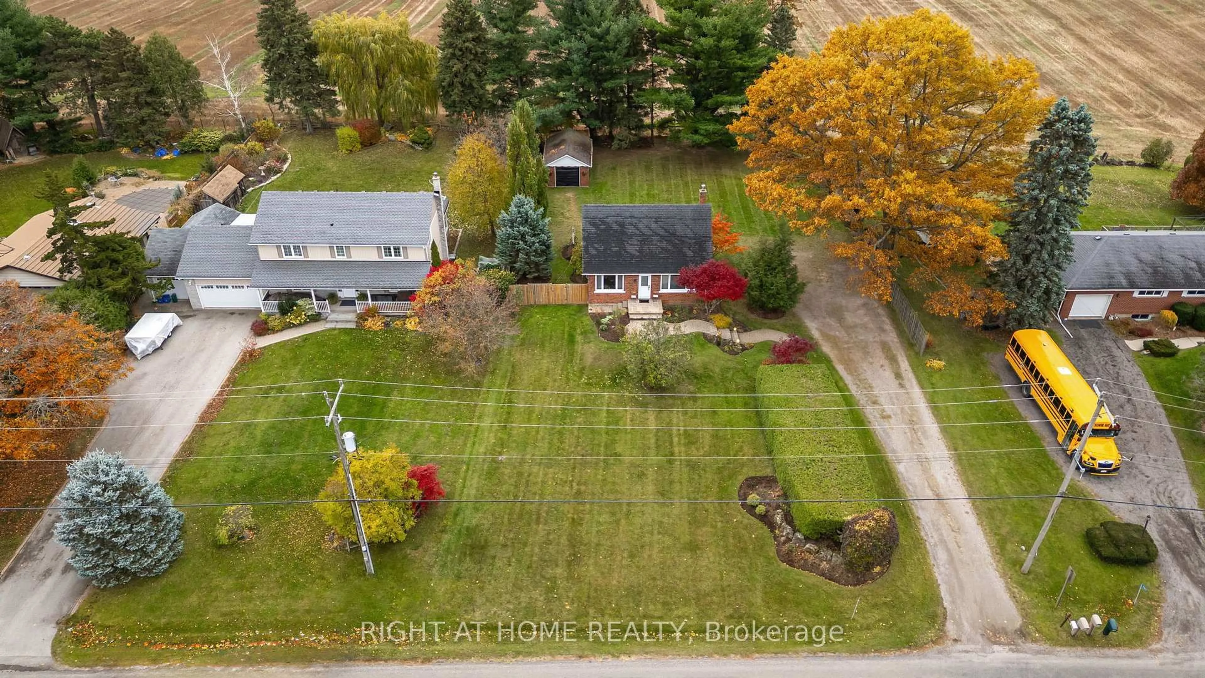 A pic from outside/outdoor area/front of a property/back of a property/a pic from drone, street for 1140 Second Concession, Hamilton Ontario L9H 5E2