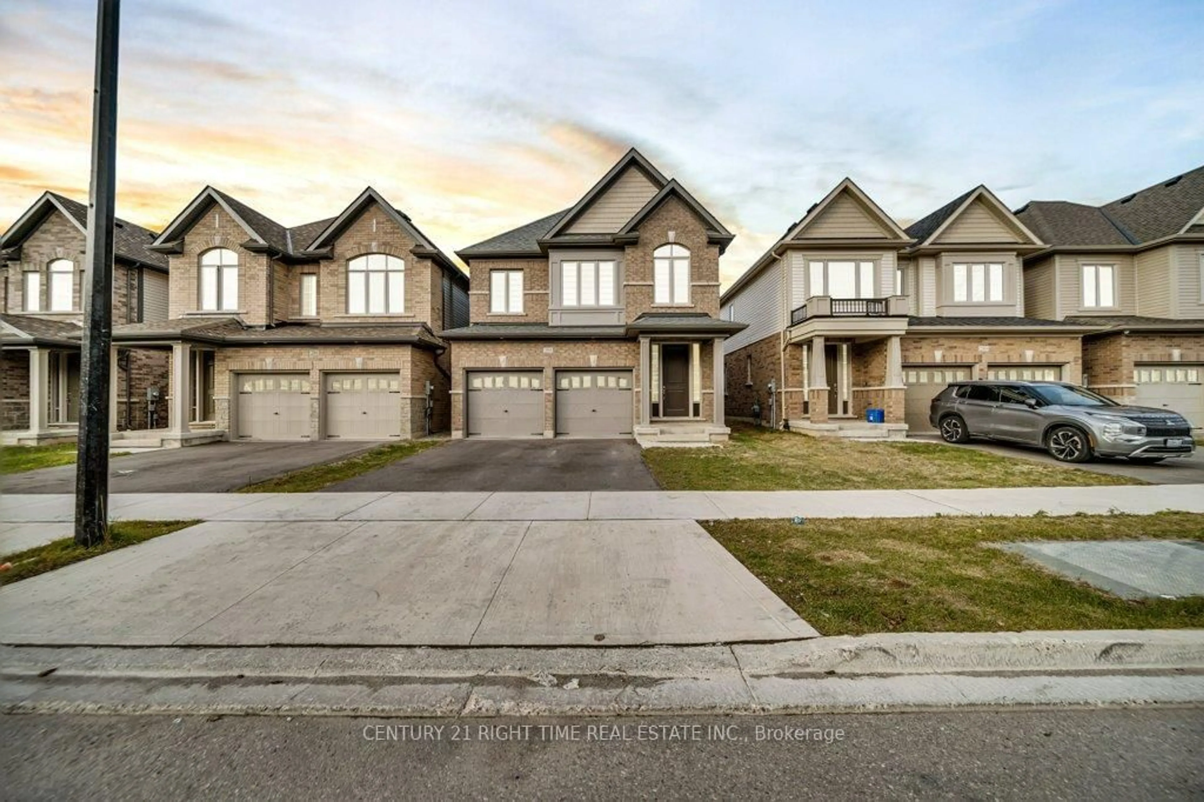 Home with brick exterior material, street for 285 Broadacre Dr, Kitchener Ontario N2R 0S6