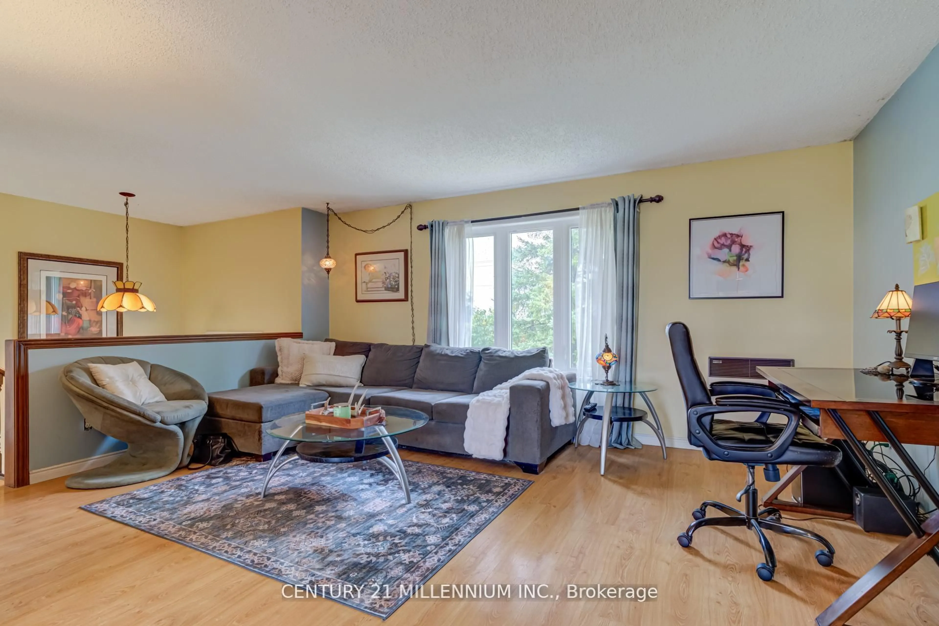 Living room with furniture, wood/laminate floor for 077286 7th Line, Melancthon Ontario L9V 2B5