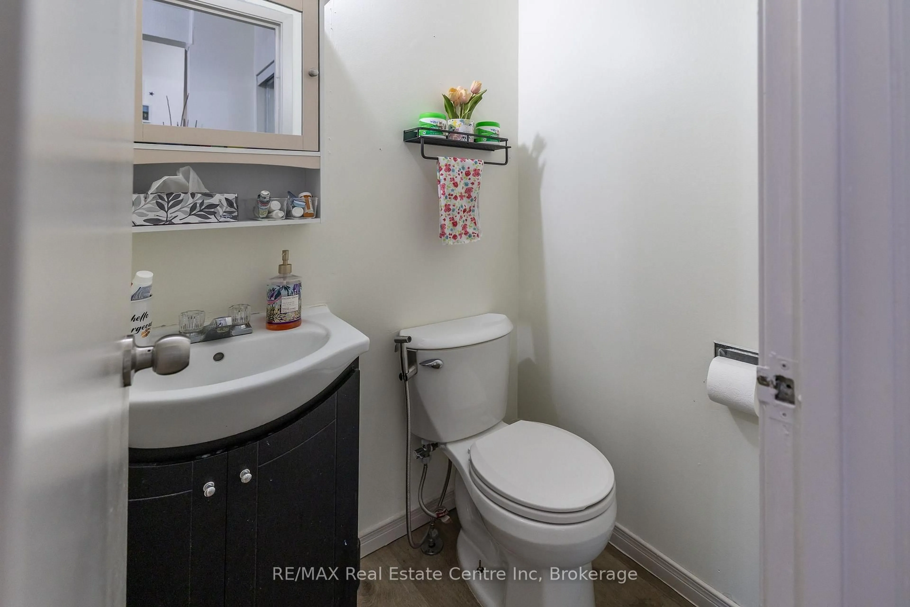 Standard bathroom, ceramic/tile floor for 31 Greengate Rd #247, Guelph Ontario N1H 6R3