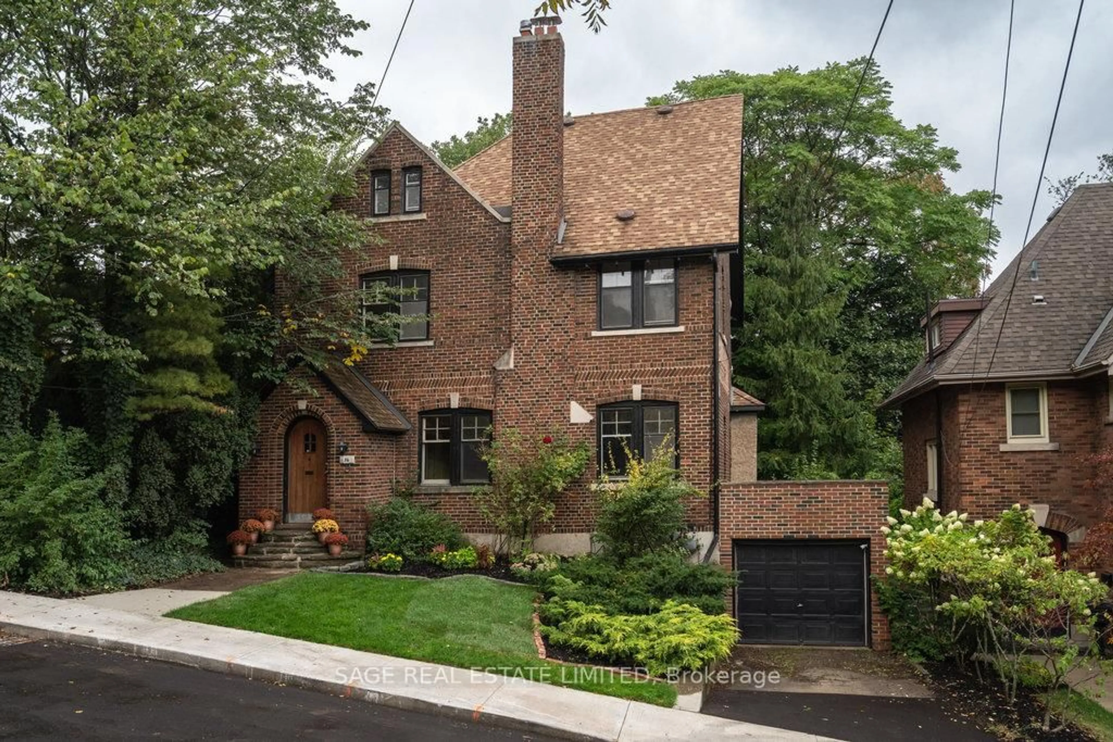 Home with brick exterior material, street for 36 Mountwood Ave, Hamilton Ontario L8N 2G9