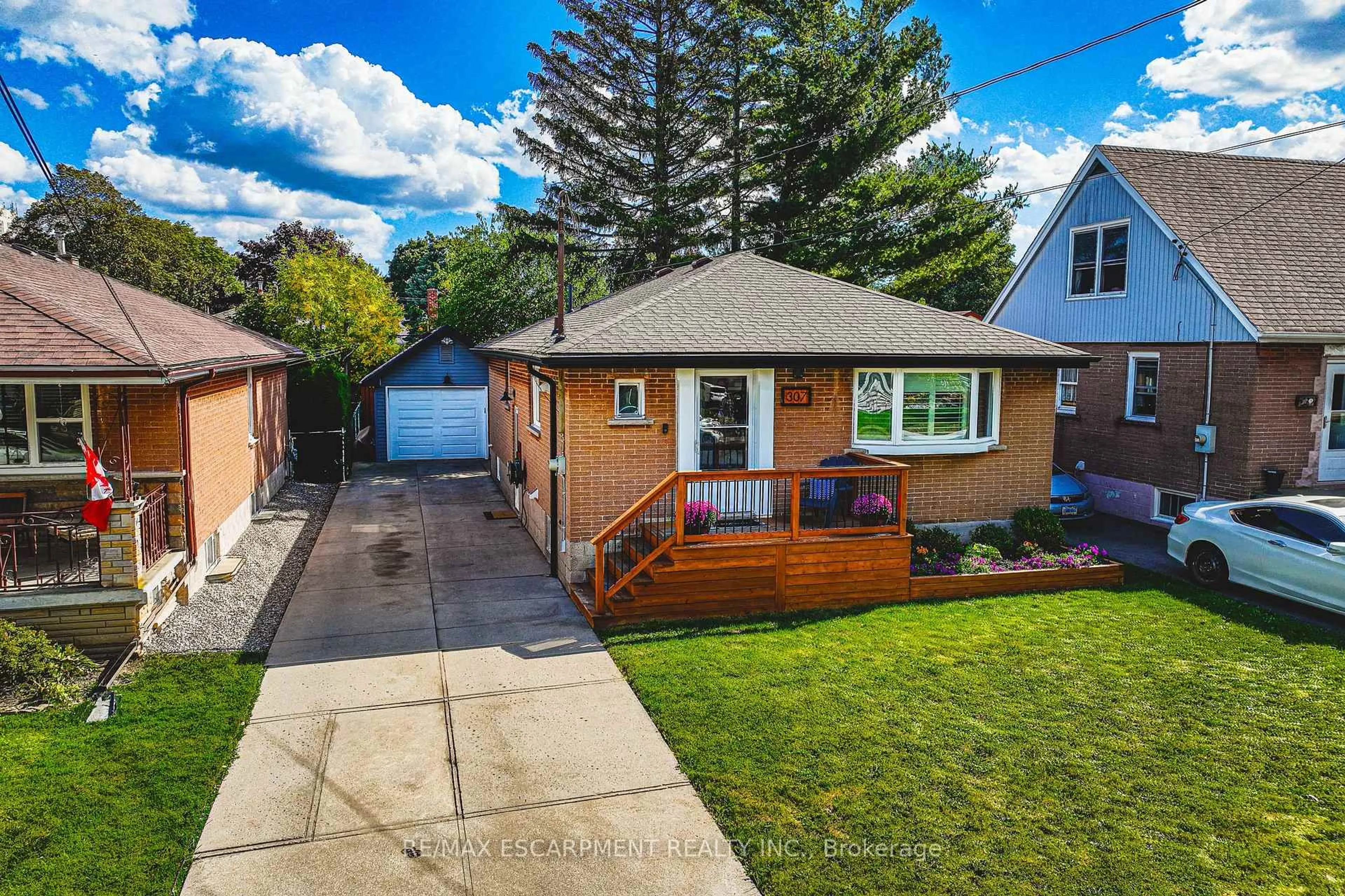 Unknown for 307 East 33rd St, Hamilton Ontario L8V 3T9