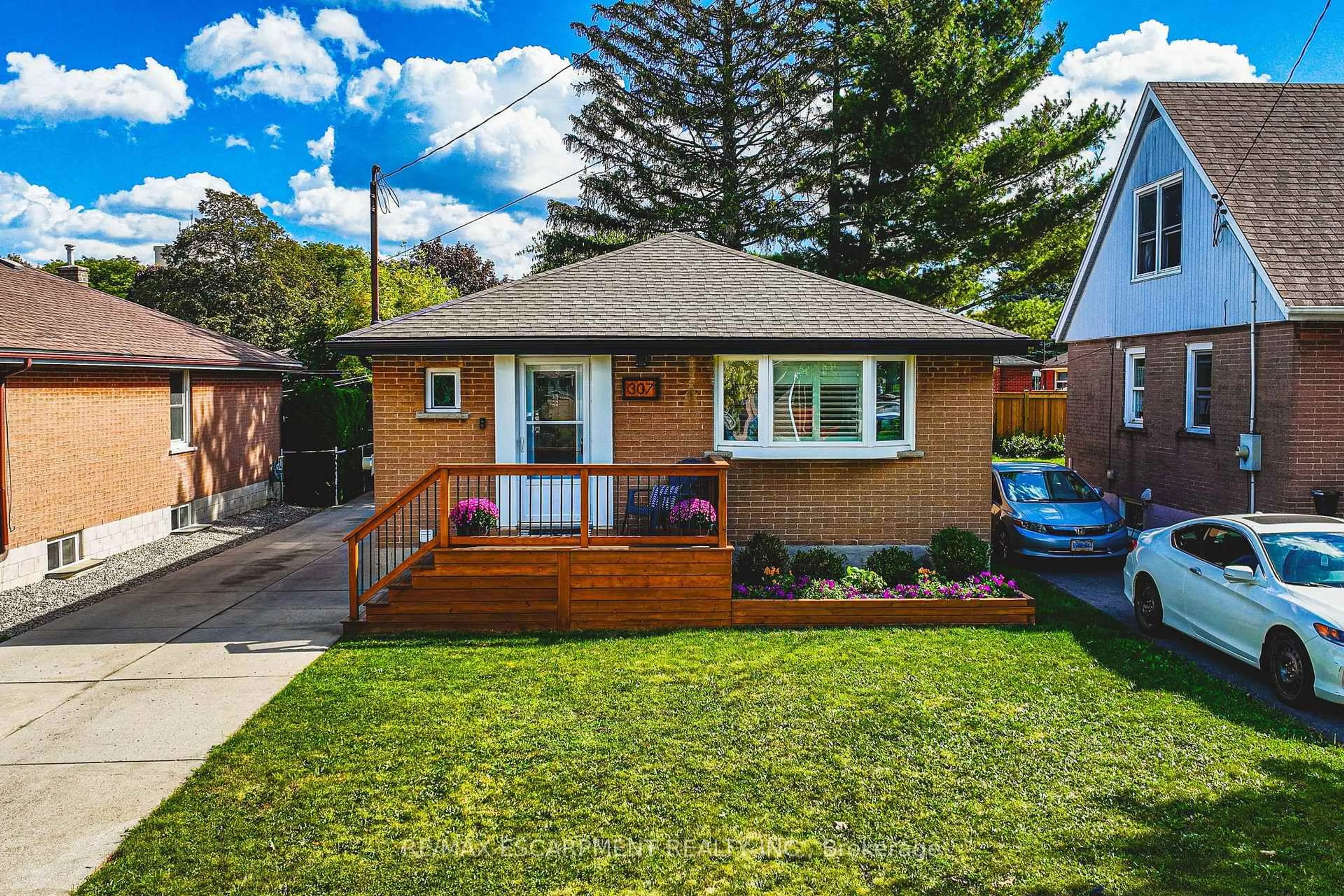 Unknown for 307 East 33rd St, Hamilton Ontario L8V 3T9