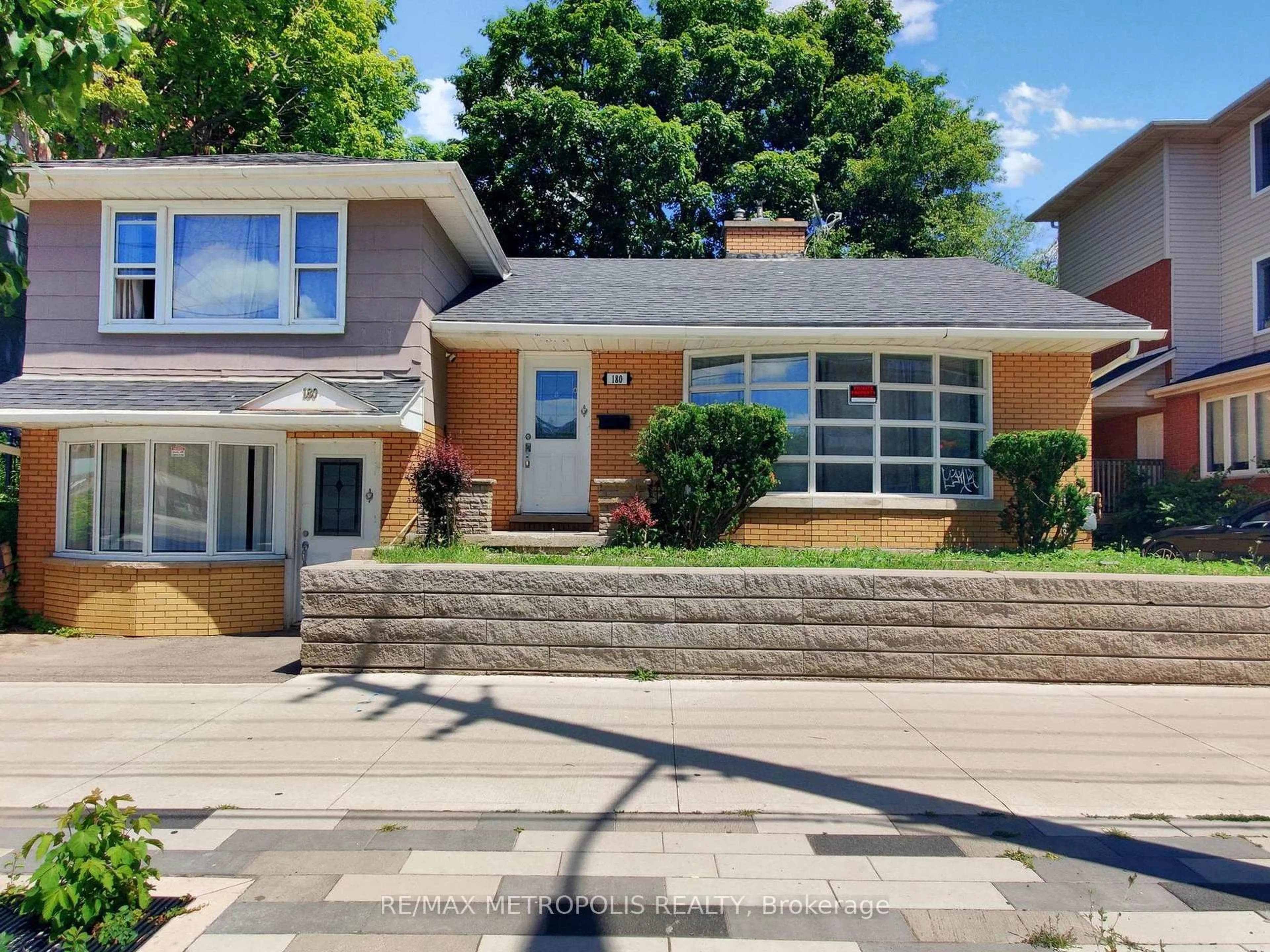 Home with brick exterior material, street for 180 King St, Waterloo Ontario N2J 2Y5