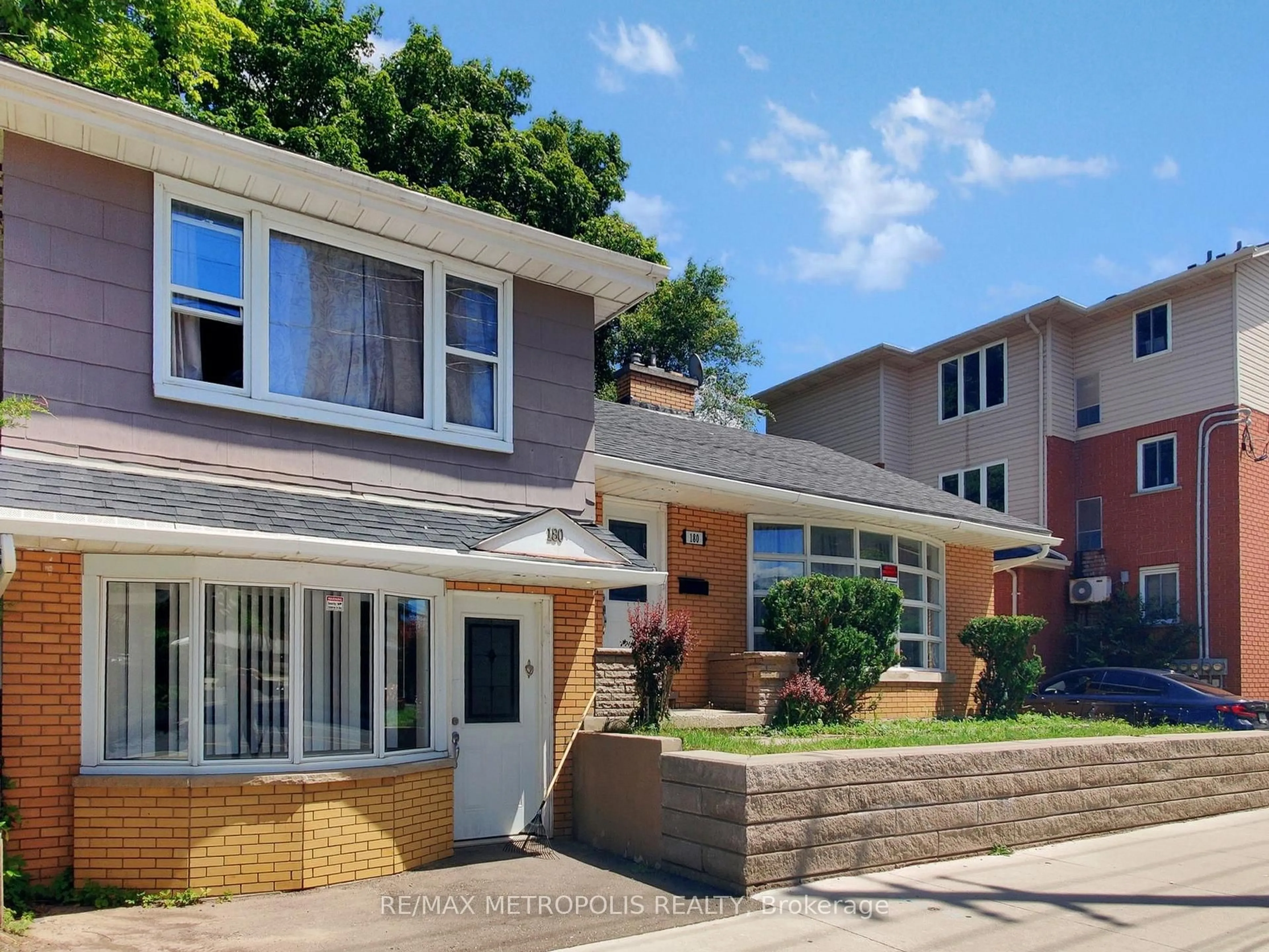 Home with brick exterior material, street for 180 King St, Waterloo Ontario N2J 2Y5