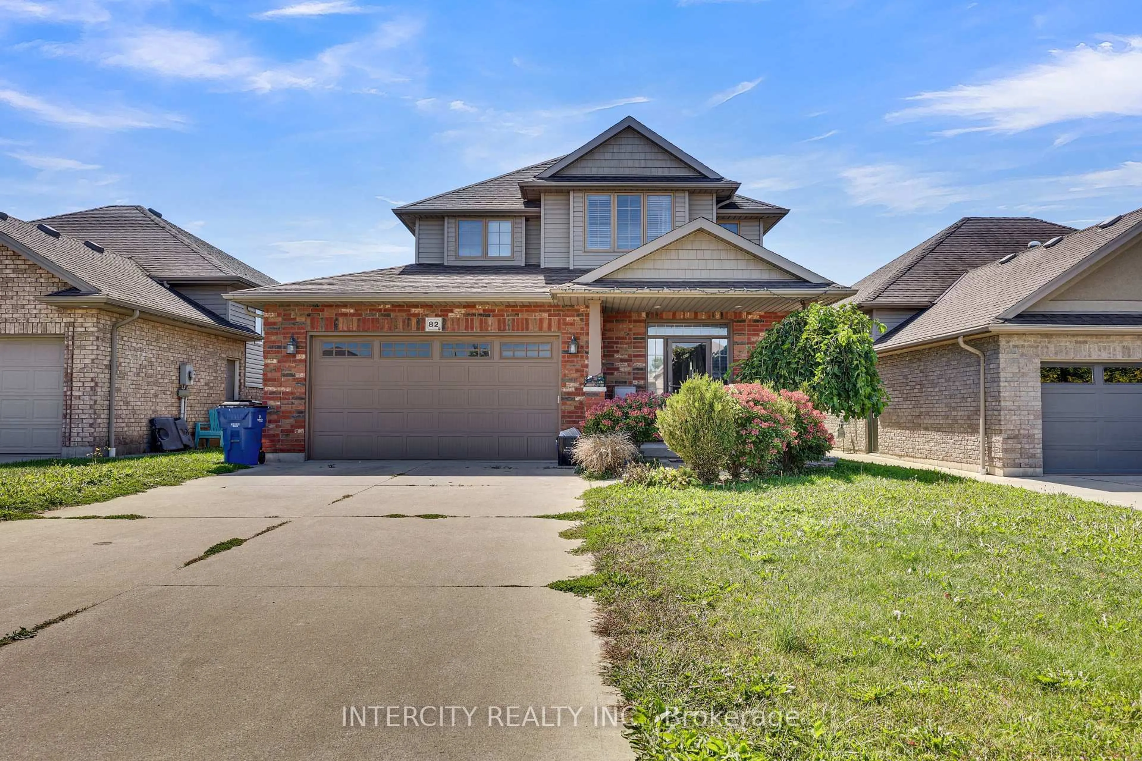 Home with brick exterior material, street for 82 Molengraaf Way, Chatham-Kent Ontario N7M 0A2