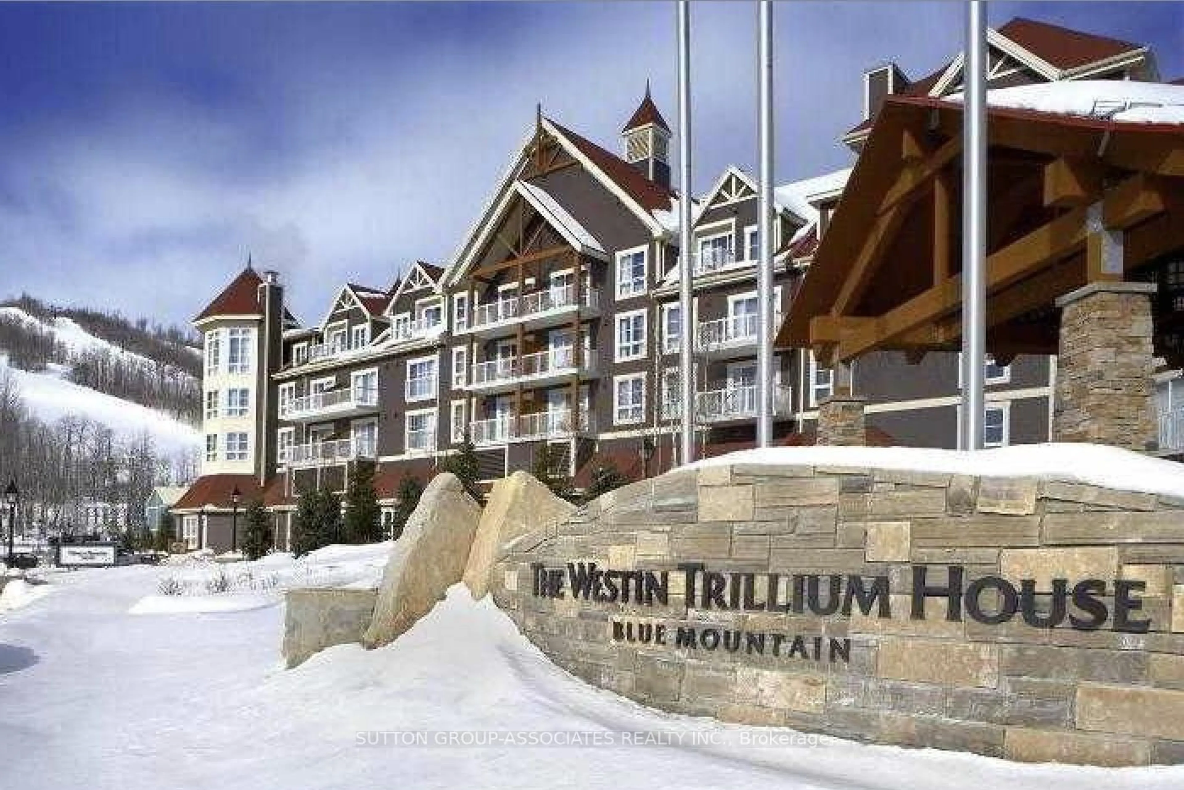 Indoor foyer for 220 Gord Canning Dr #304, Blue Mountains Ontario L9Y 0K9