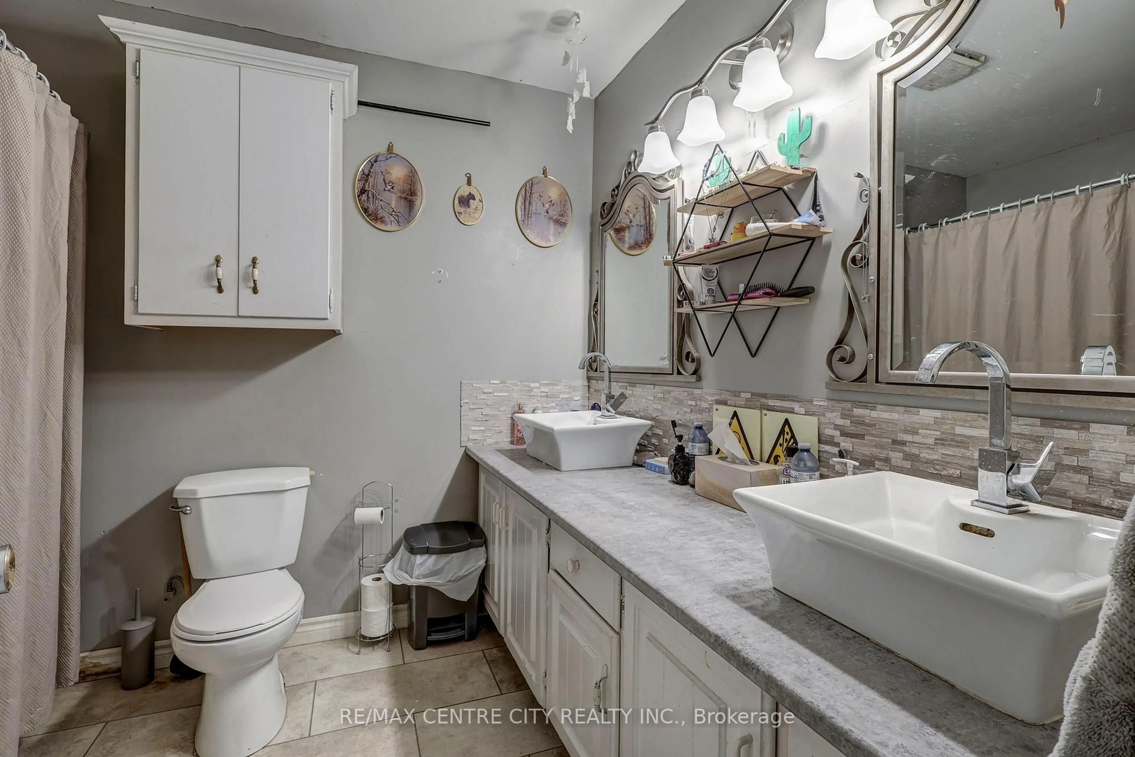 Standard bathroom, ceramic/tile floor for 11709 Tracey St, Malahide Ontario N0L 2J0