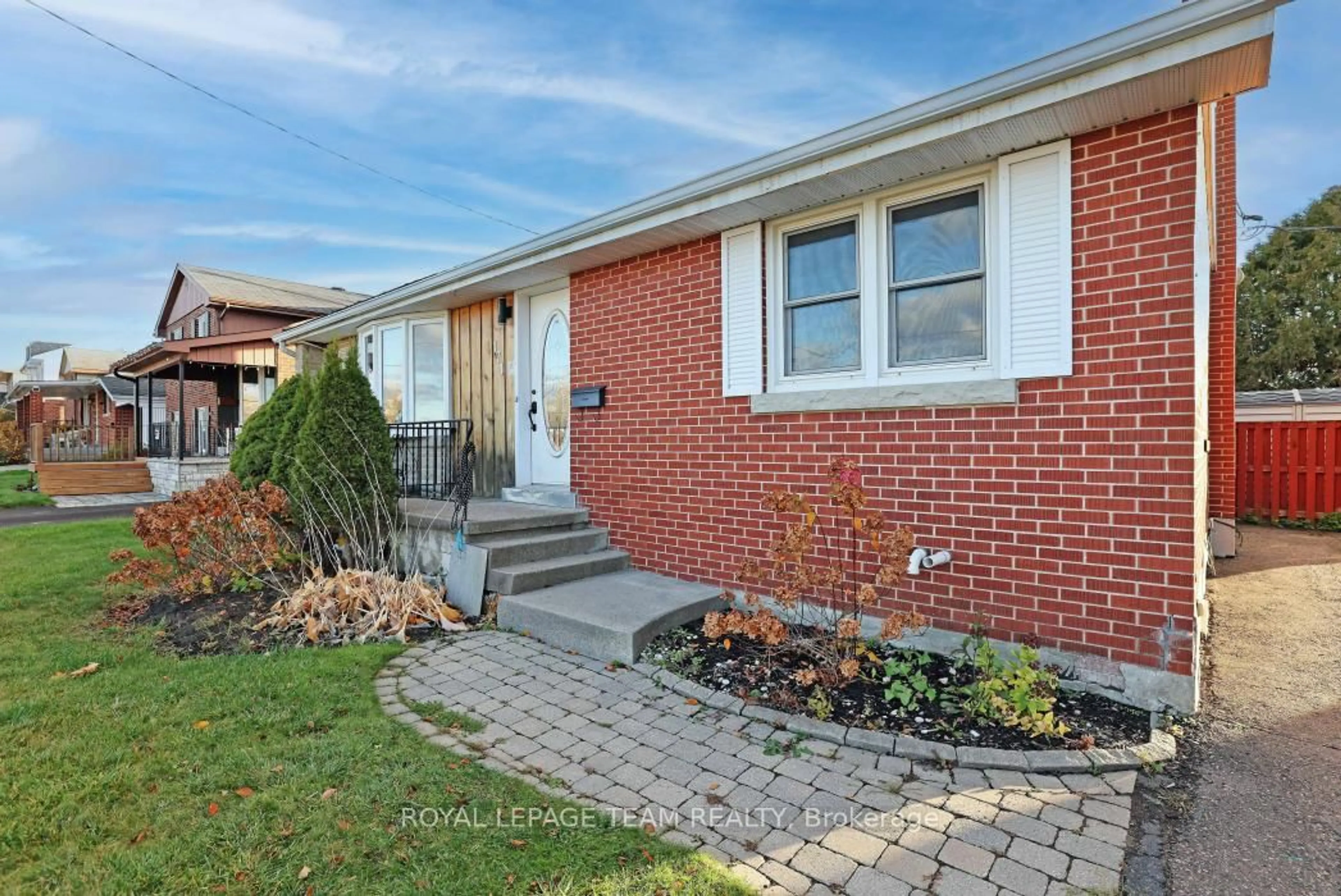 Home with brick exterior material, street for 171 Fourth Ave, Arnprior Ontario K7S 1Z5