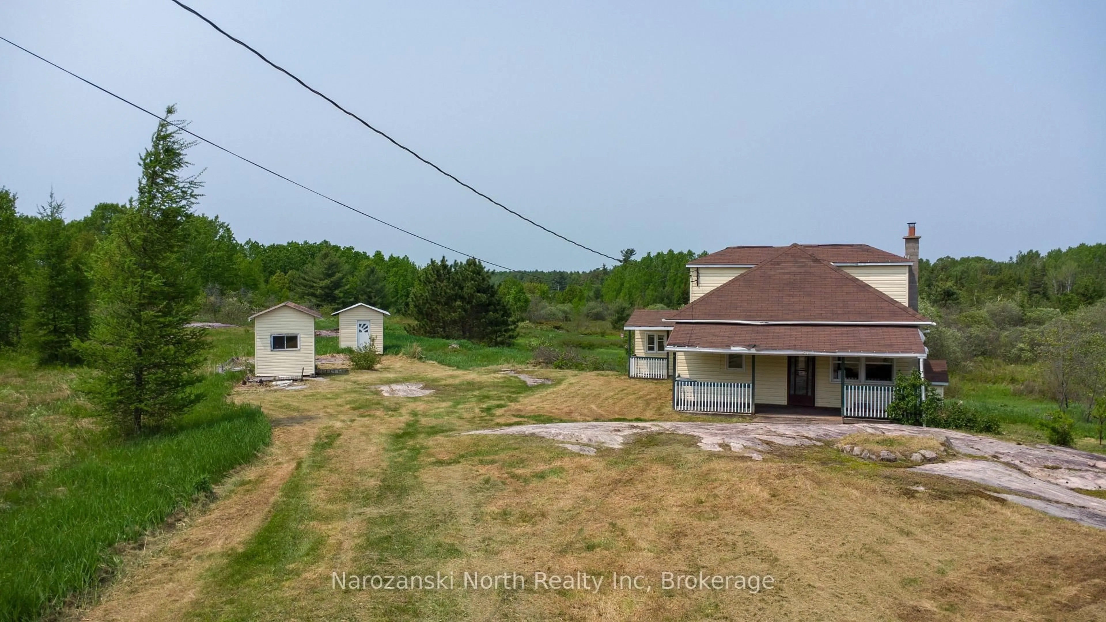 A pic from outside/outdoor area/front of a property/back of a property/a pic from drone, mountain view for 556 Hartley Bay Rd, Killarney Ontario P0M 1A0