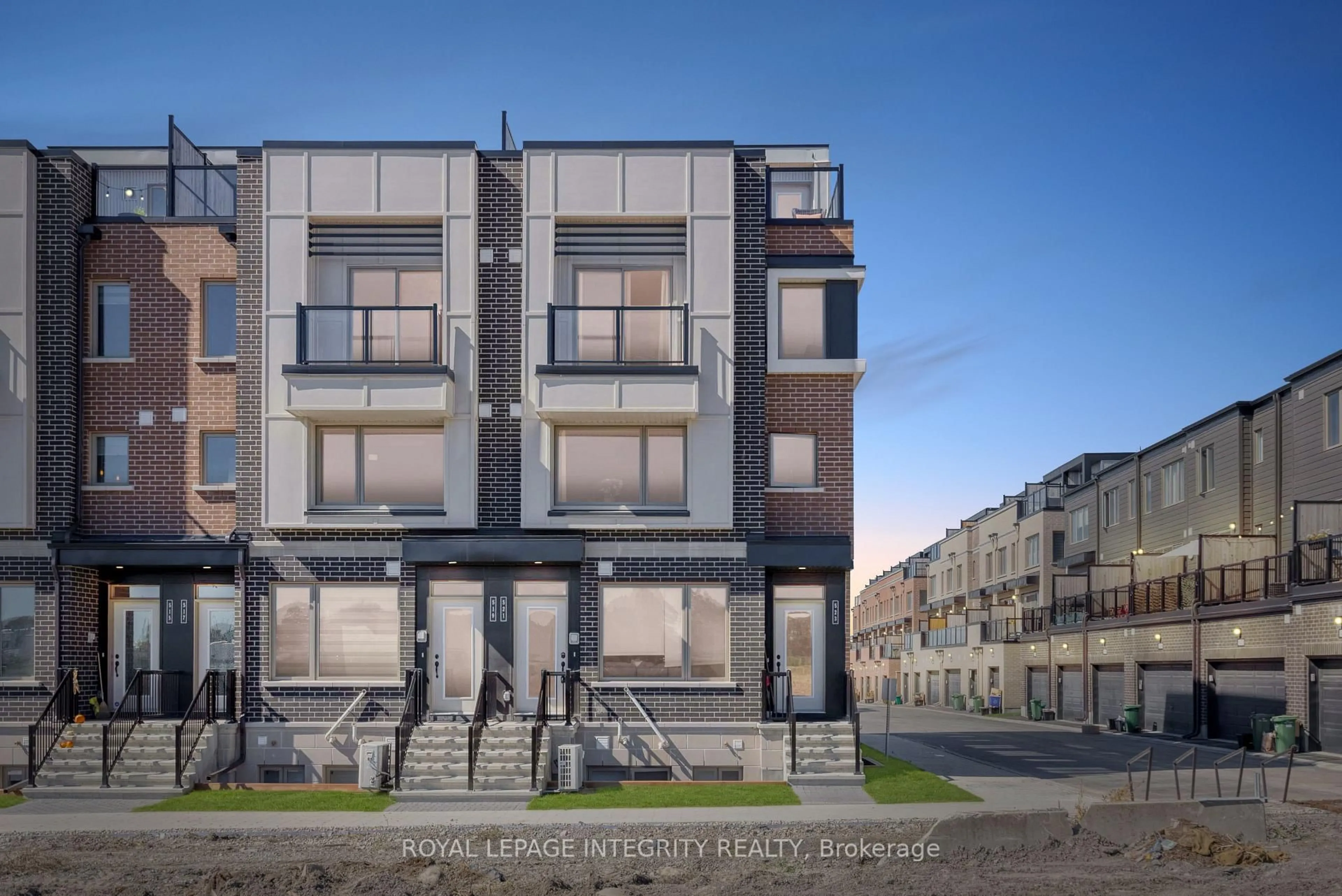 Patio, street for 523 Ozawa Private, Ottawa Ontario K1K 4Z8