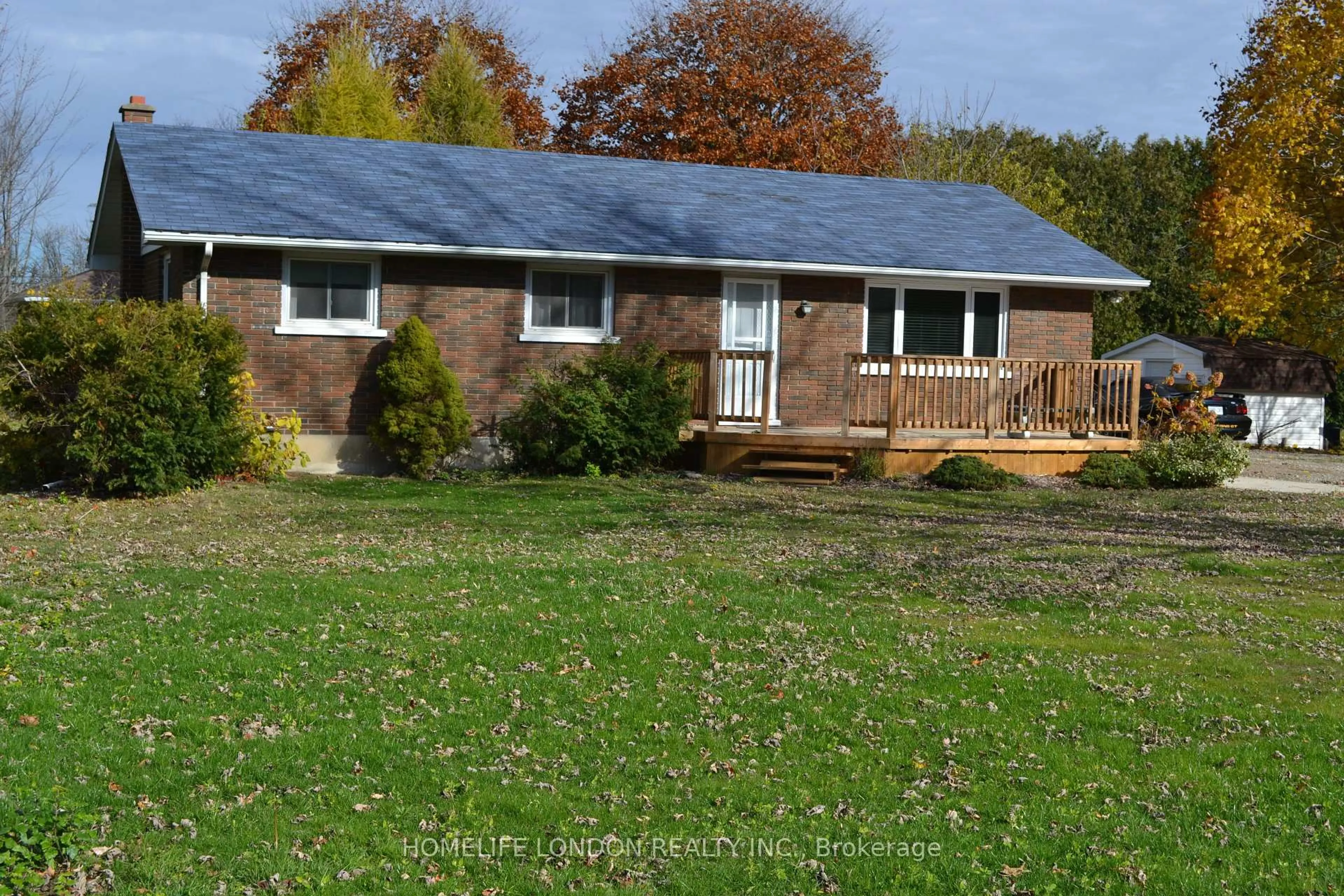 Home with vinyl exterior material, street for 10420 Talbotville Gore Rd, Southwold Ontario N5P 3T2