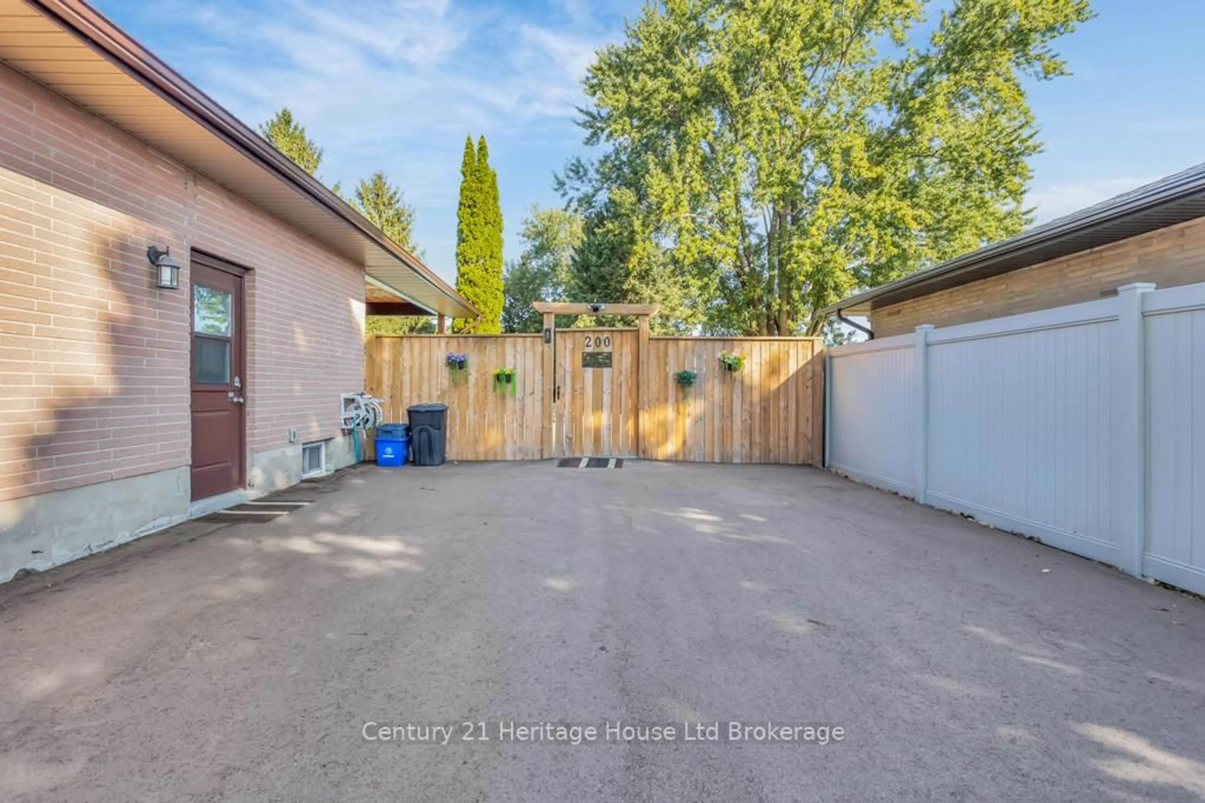 A pic from outside/outdoor area/front of a property/back of a property/a pic from drone, street for 200 Elizabeth St, Zorra Ontario N0M 2M0