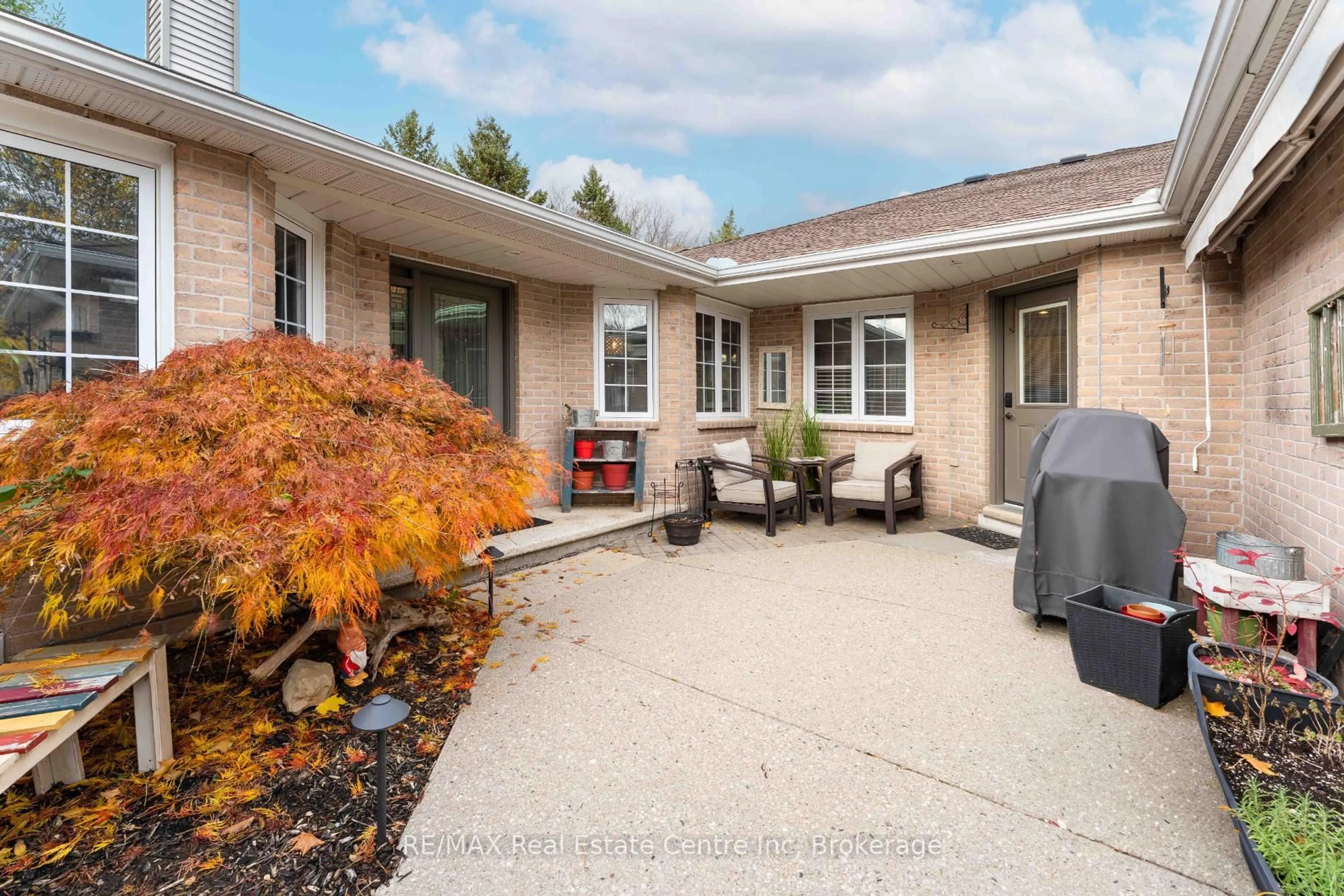 Patio, unknown for 94 WOODLAWN Rd #3, Guelph Ontario N1E 1B7