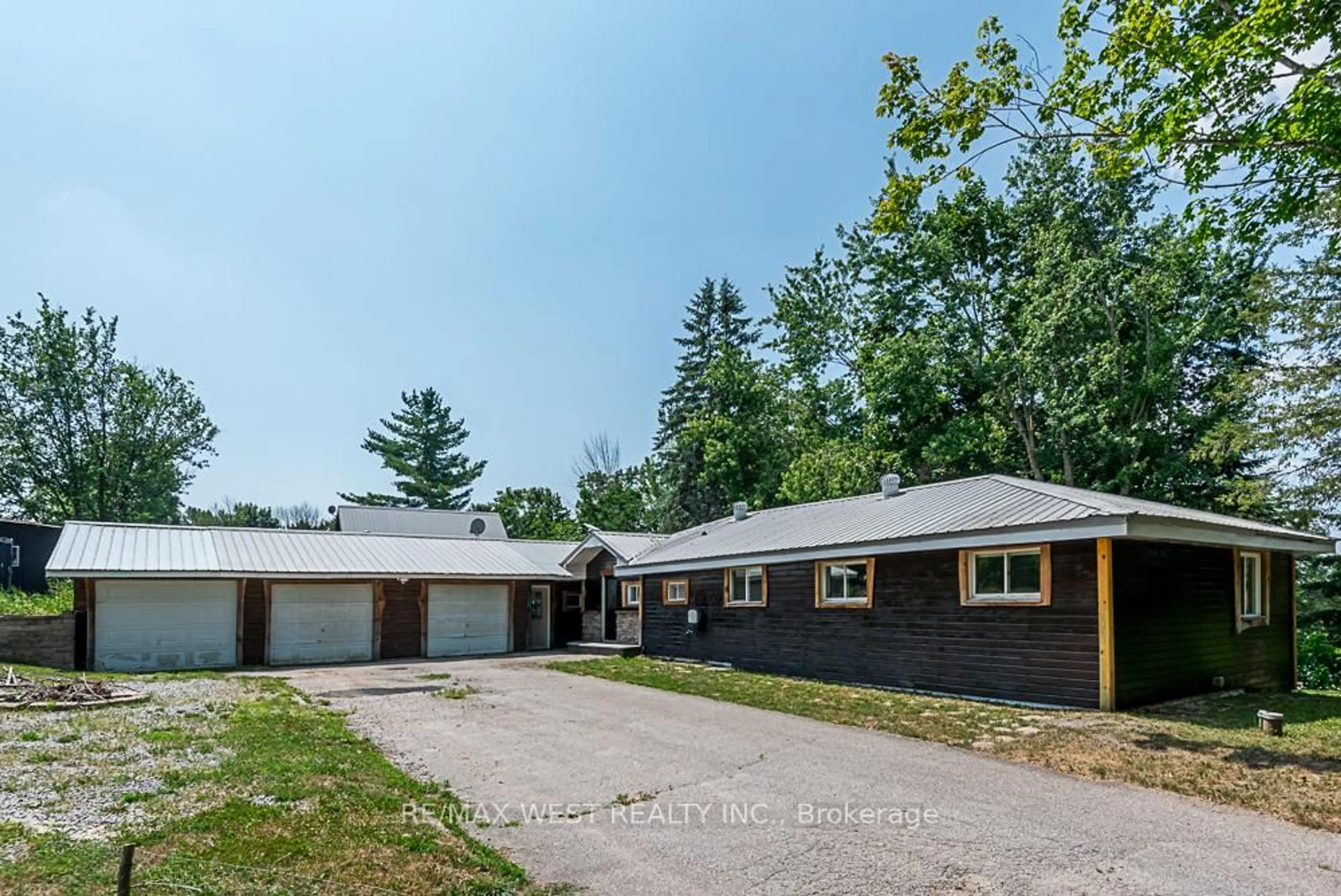 A pic from outside/outdoor area/front of a property/back of a property/a pic from drone, street for 8 Robins Lane, Kawartha Lakes Ontario L0K 1W0