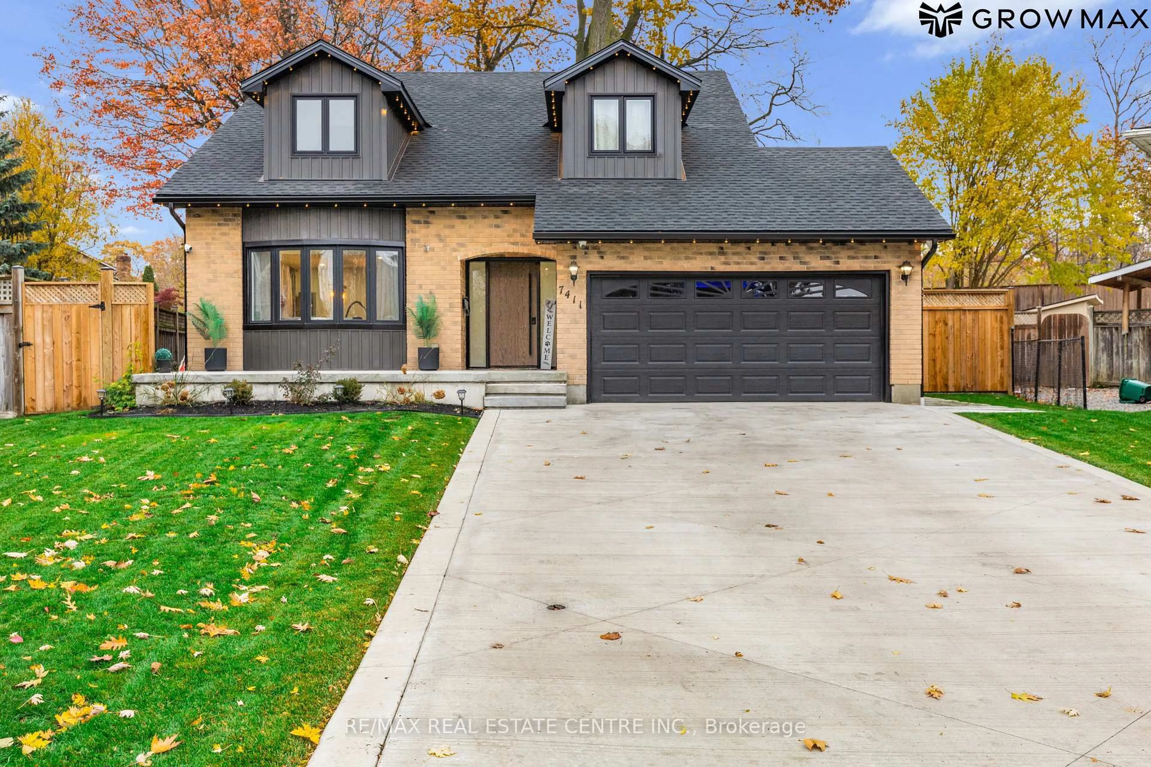 Home with brick exterior material, street for 7411 Petrullo Crt, Niagara Falls Ontario L2H 2K4