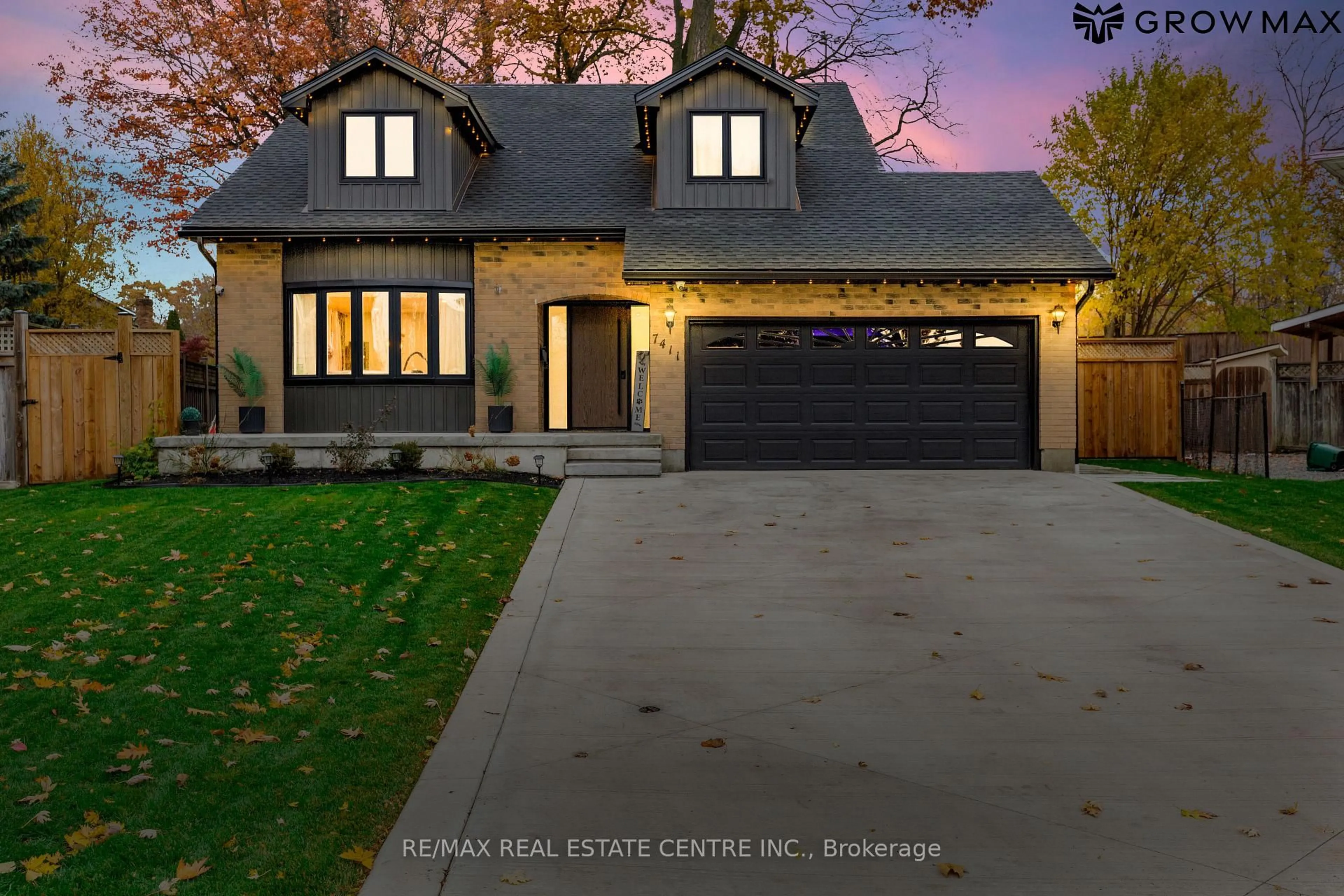 Home with brick exterior material, street for 7411 Petrullo Crt, Niagara Falls Ontario L2H 2K4