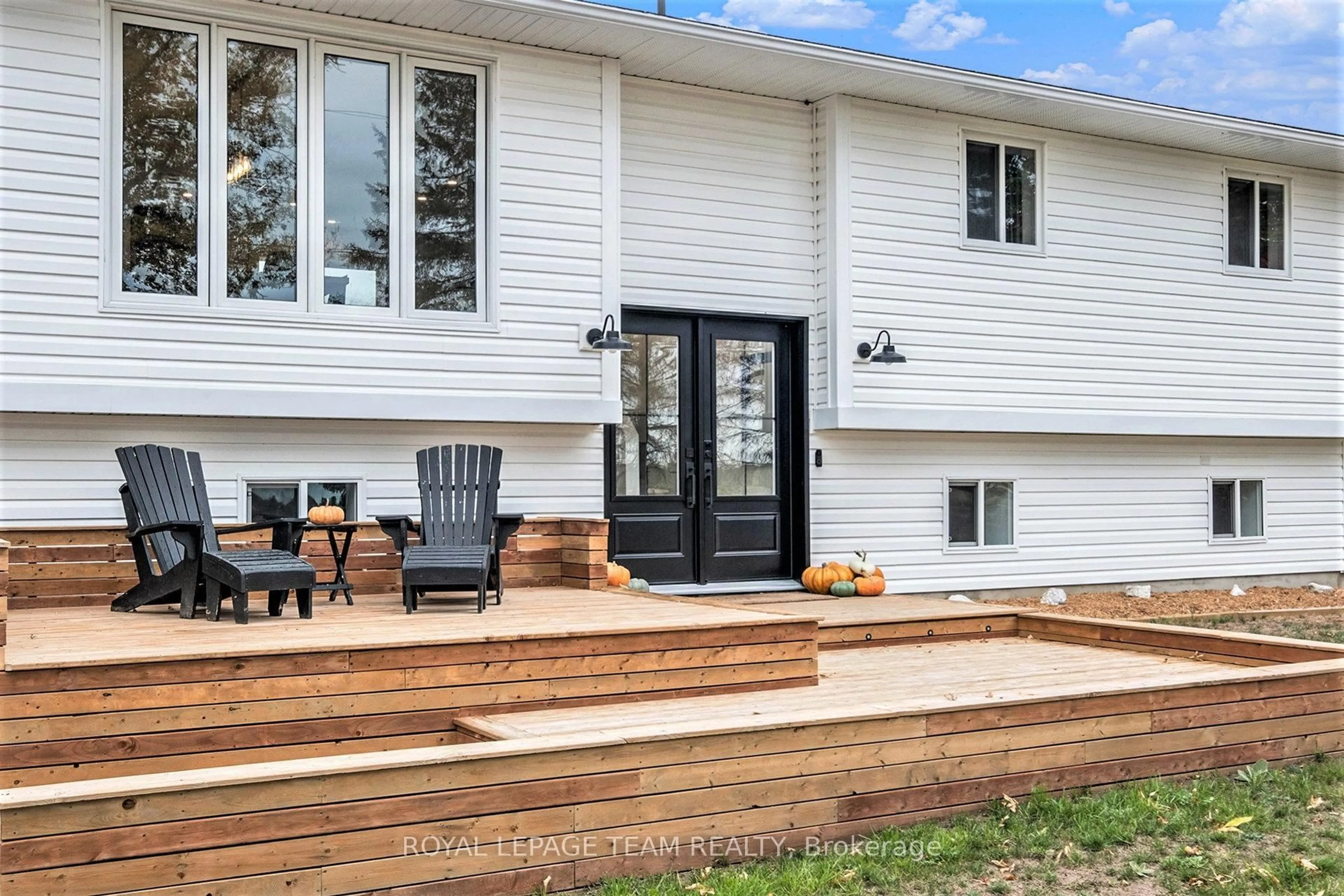 Home with vinyl exterior material, street for 1421 Stone Rd, North Grenville Ontario K0G 1S0