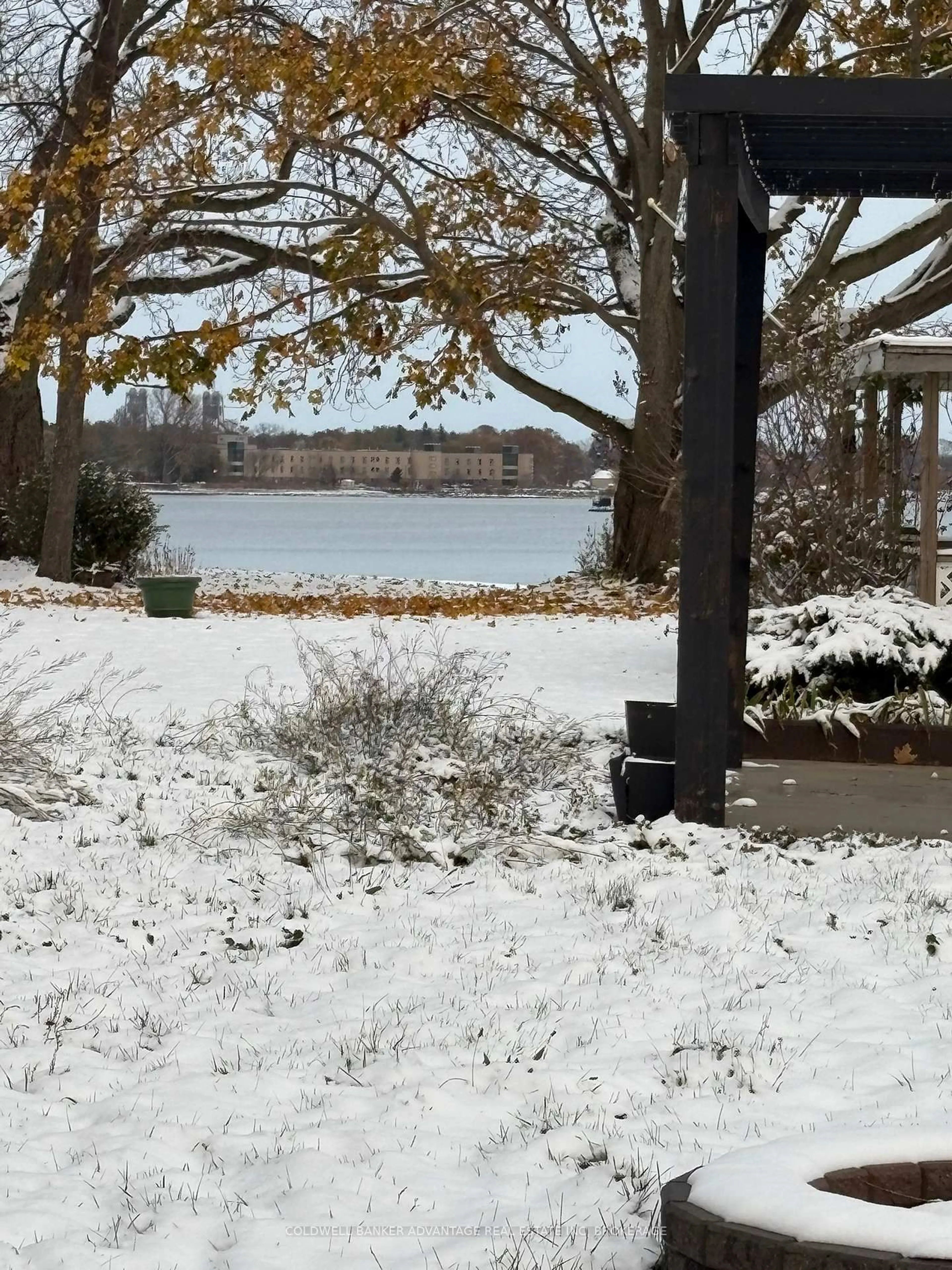 Patio, water/lake/river/ocean view for 13 Lakewood Cres, Port Colborne Ontario L3K 2S9