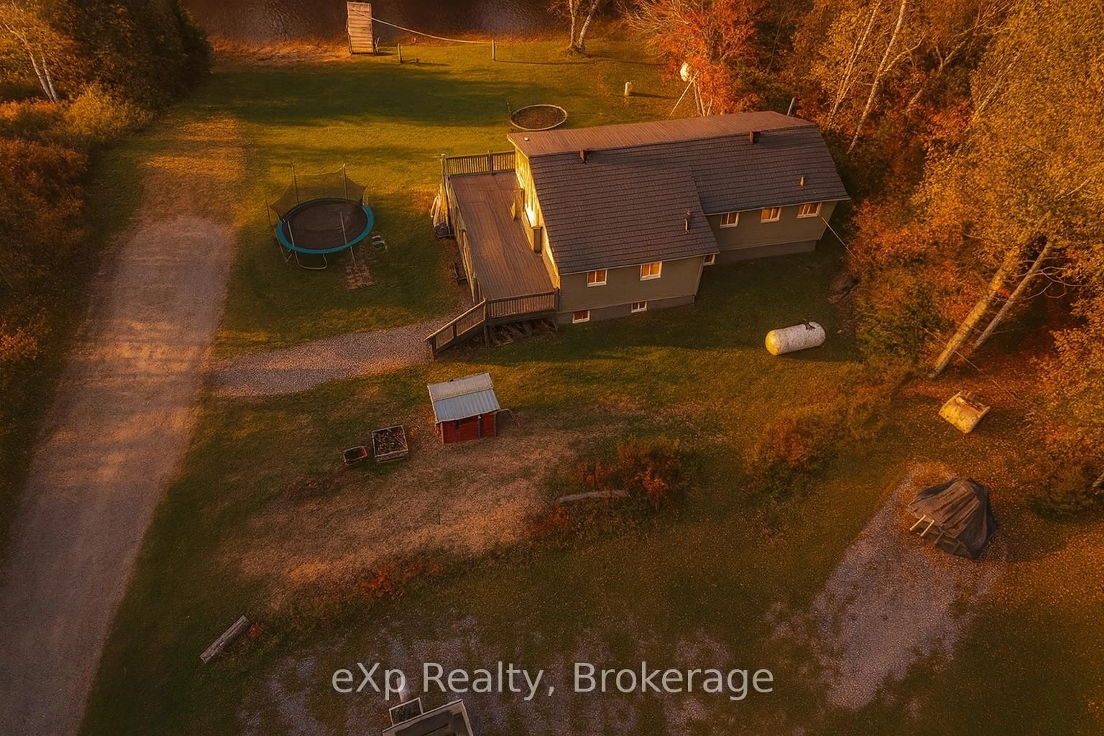 A pic from outside/outdoor area/front of a property/back of a property/a pic from drone, building for 249 River Dr, Burk's Falls Ontario P0A 1C0