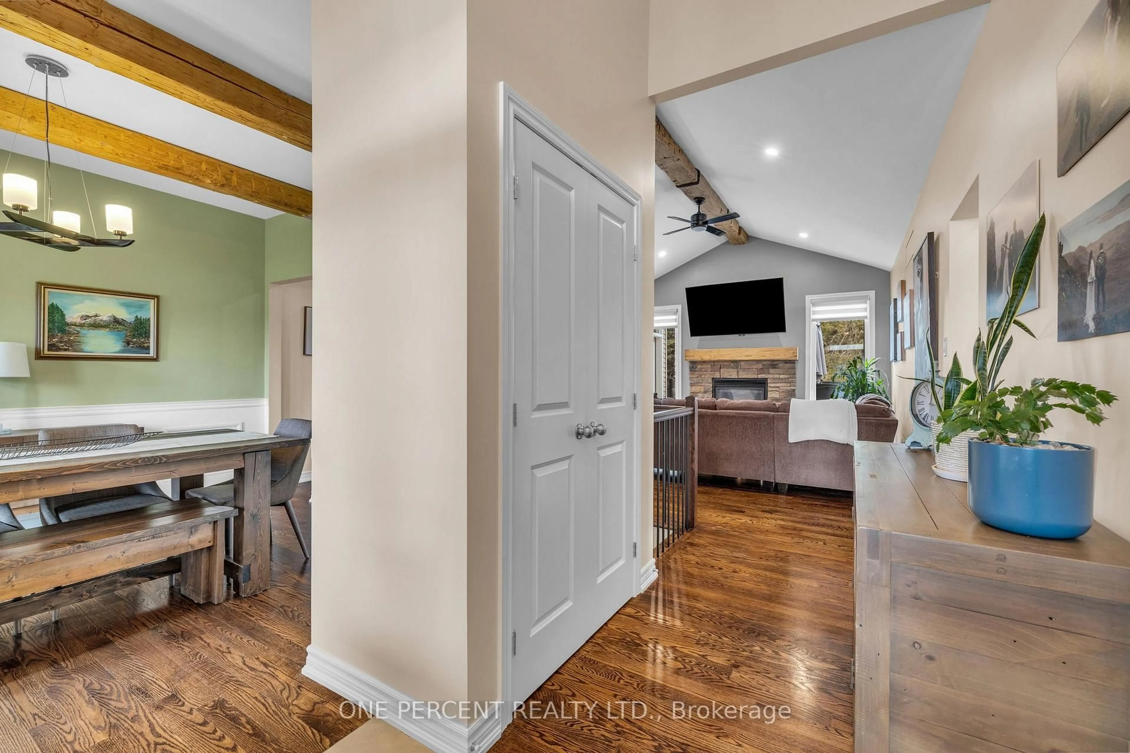 Indoor entryway for 155 Stonewood Dr, Carleton Place Ontario K7C 3P2