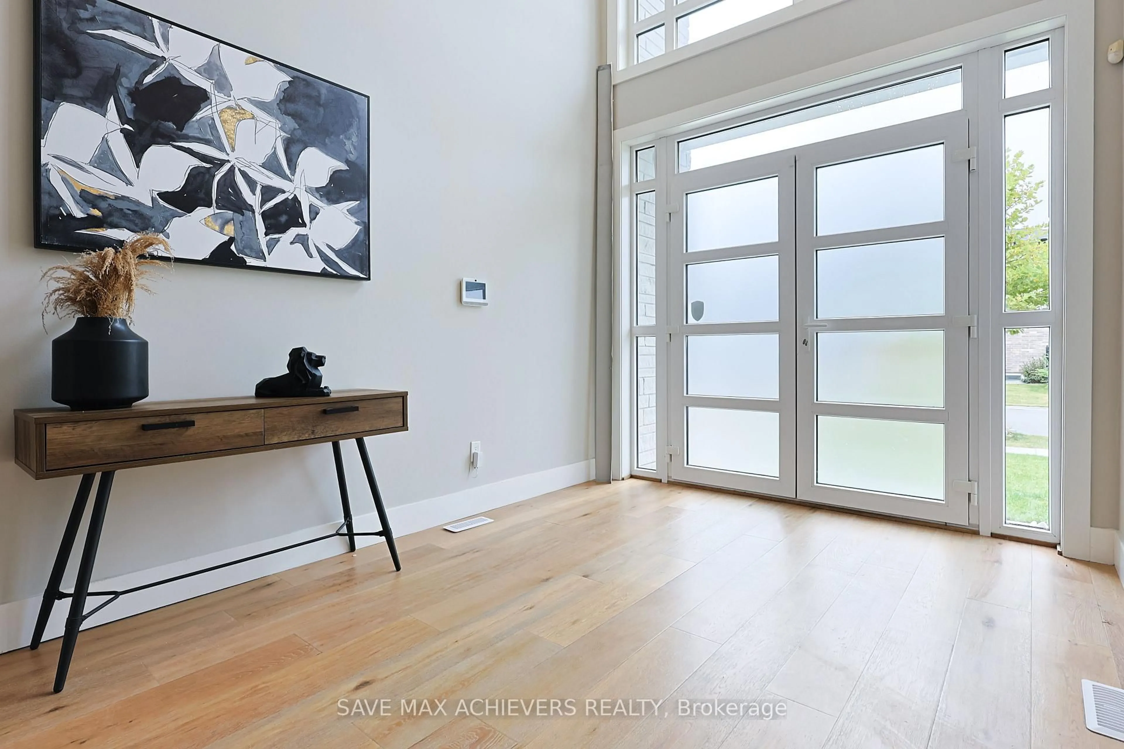 Indoor entryway for 2155 Bakervilla St, London South Ontario N6P 0E5