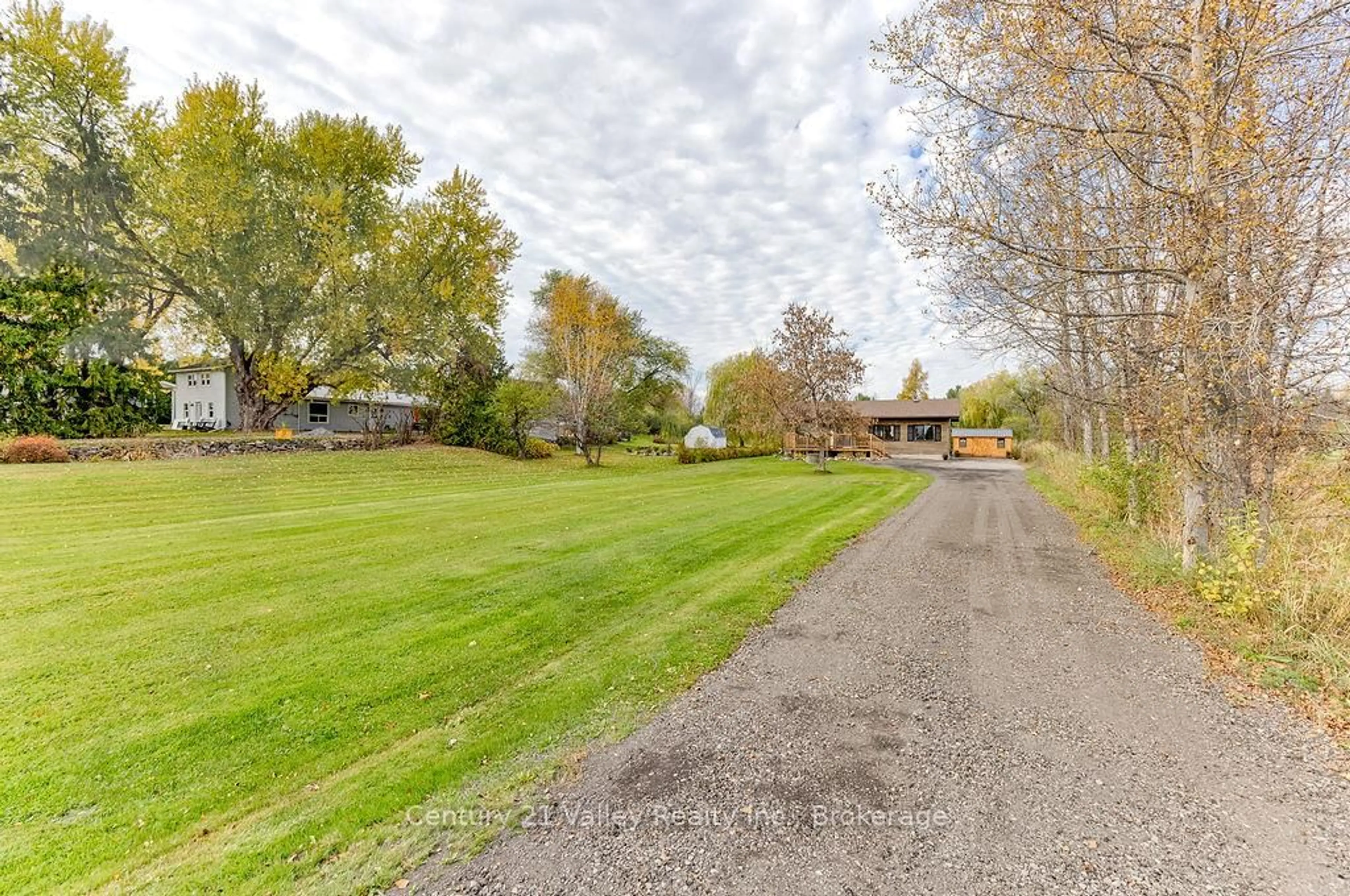 A pic from outside/outdoor area/front of a property/back of a property/a pic from drone, water/lake/river/ocean view for 136 Pucker St, Renfrew Ontario K7V 3Z9