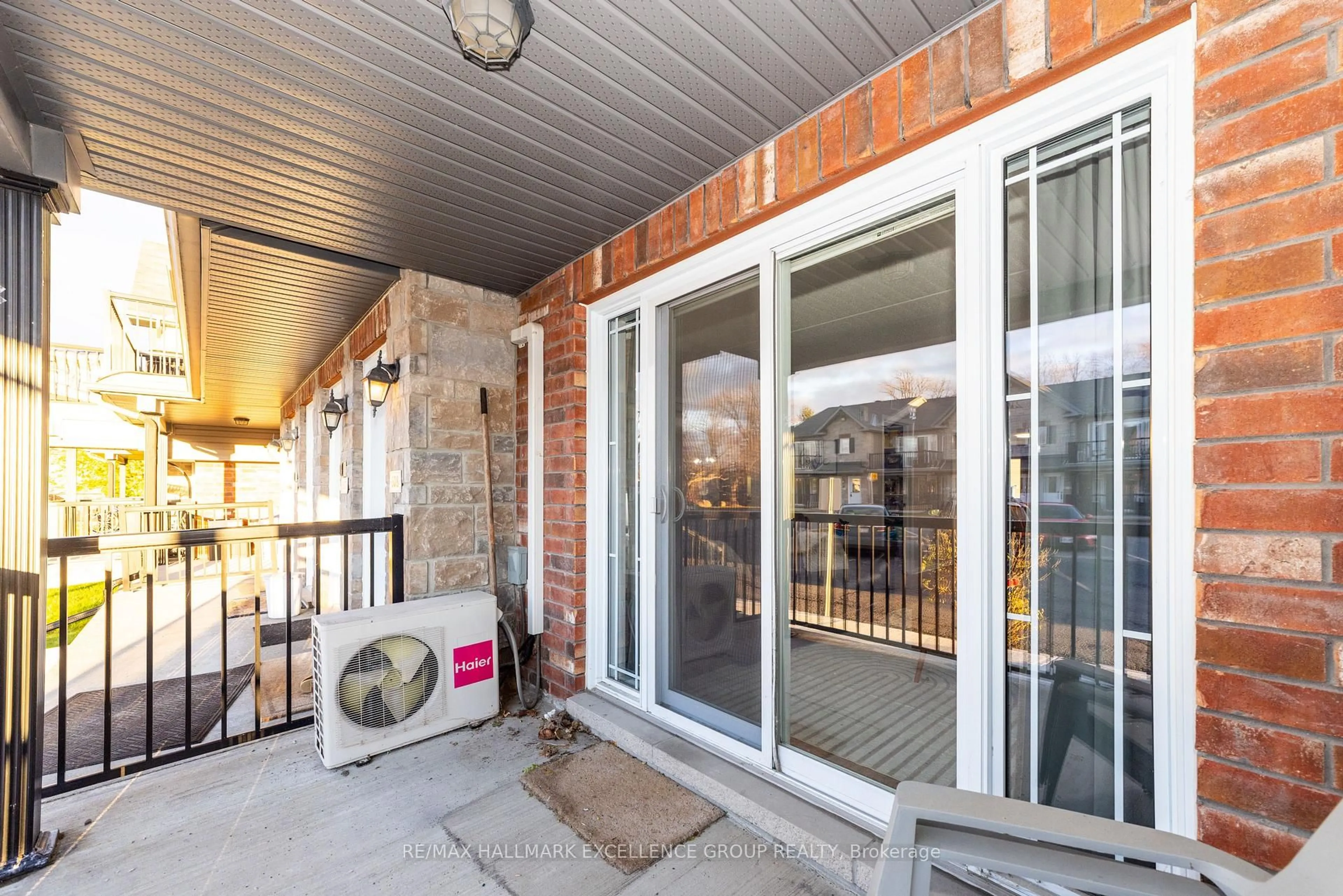 Indoor entryway for 204 Eliot St #608, Clarence-Rockland Ontario K4K 0G4