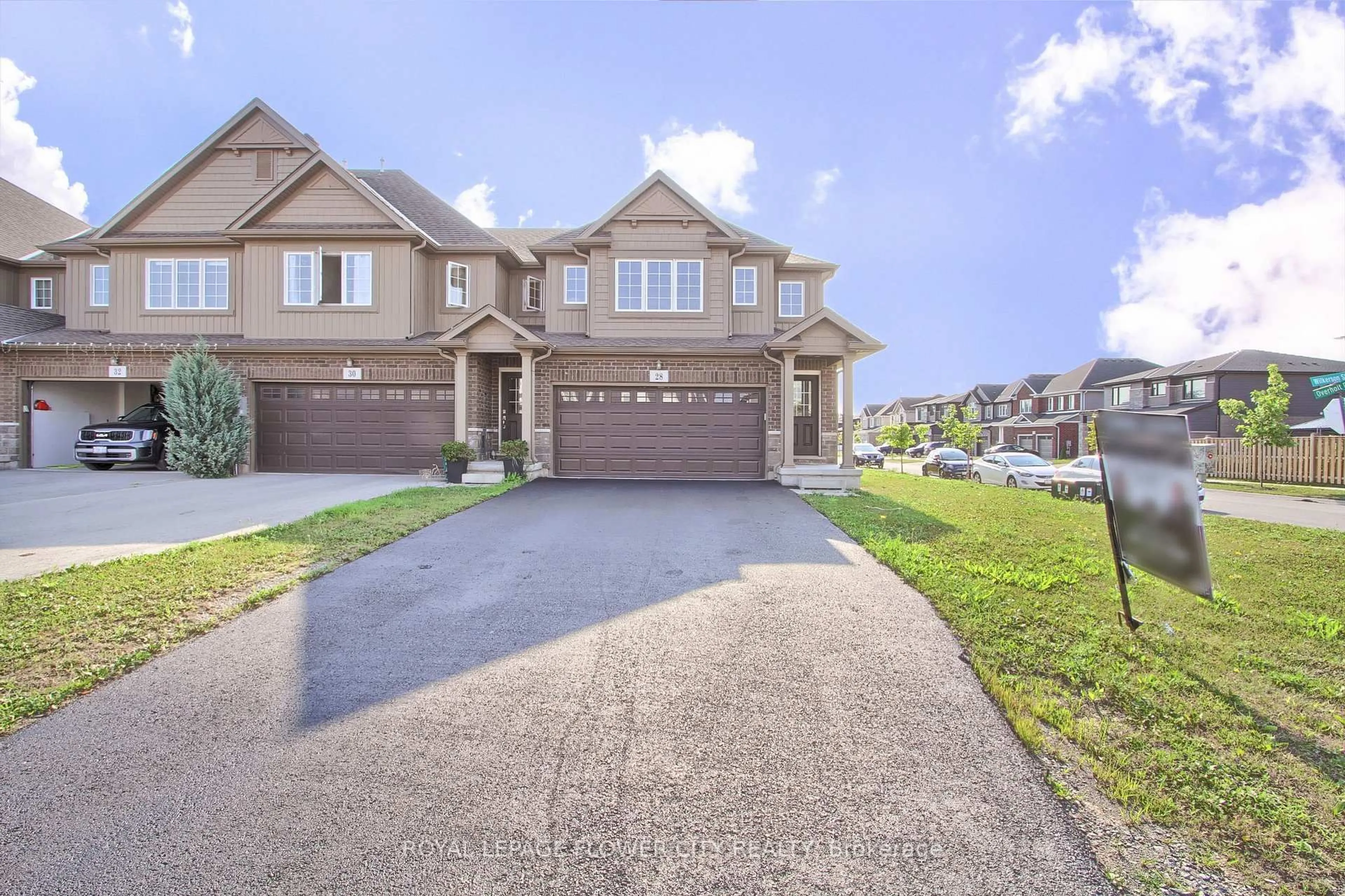 A pic from outside/outdoor area/front of a property/back of a property/a pic from drone, street for 28 Wilkerson St, Thorold Ontario L2V 0G4