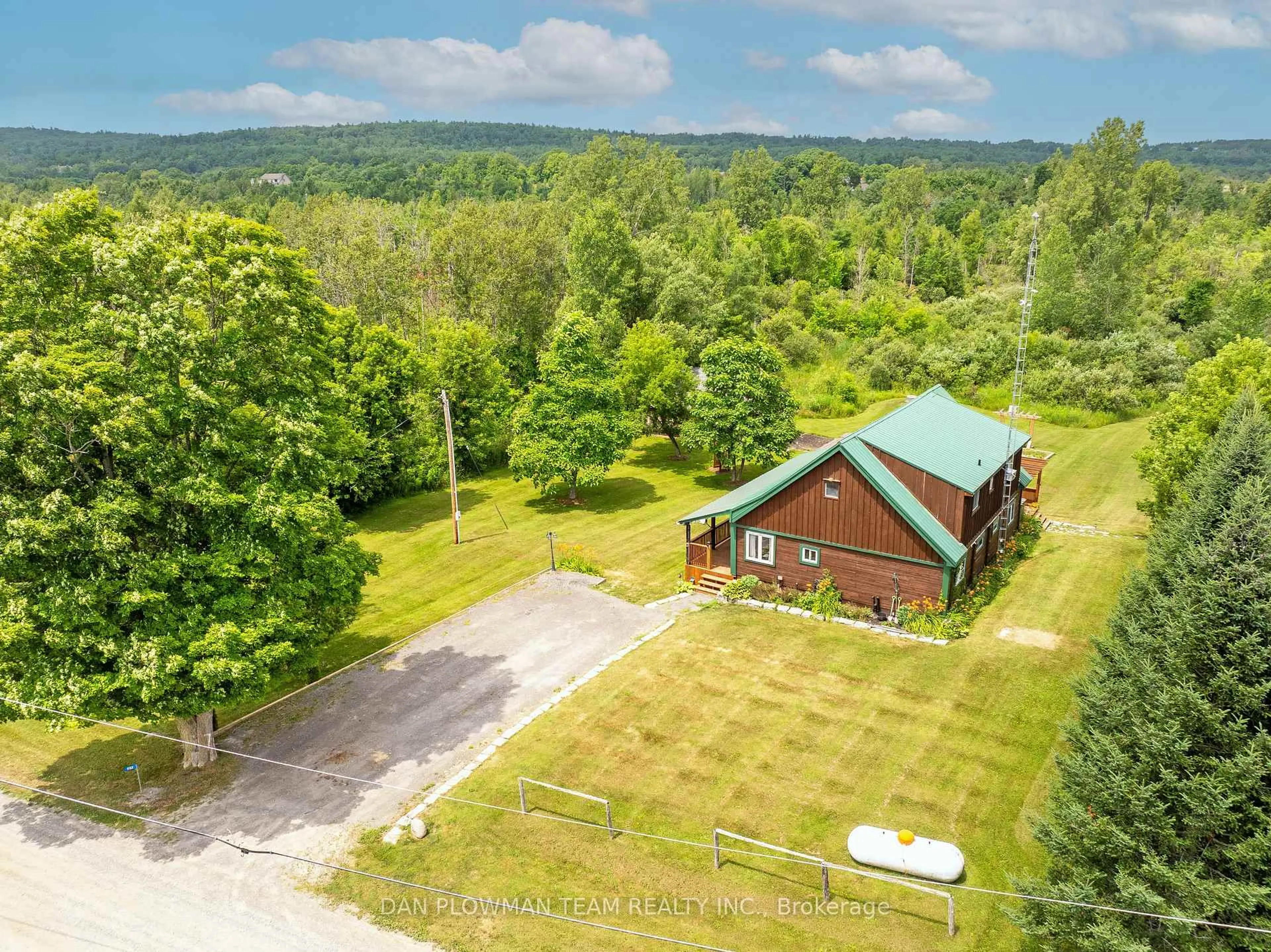 A pic from outside/outdoor area/front of a property/back of a property/a pic from drone, unknown for 552 Mitchell Rd, Cramahe Ontario K0K 3K0
